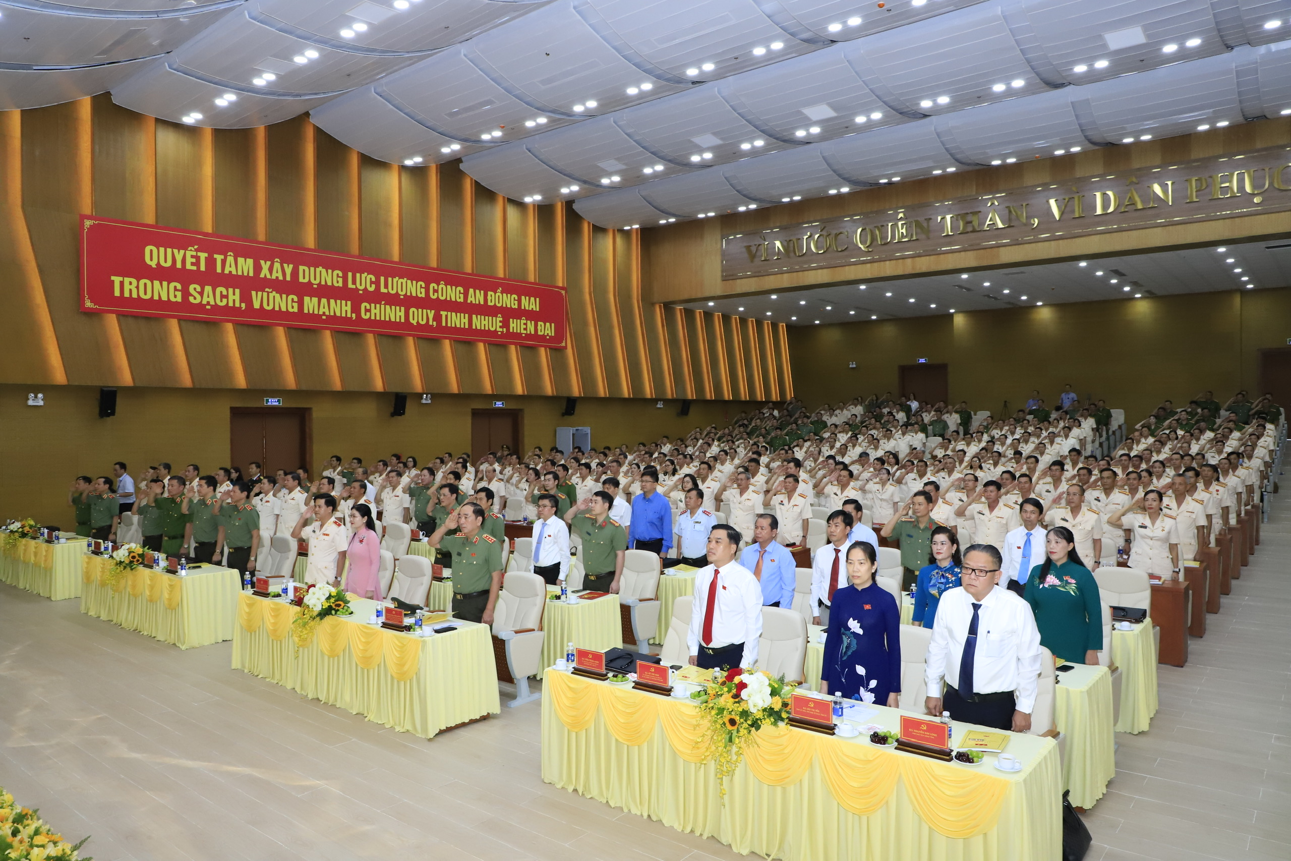 Thiếu tướng Nguyễn Đức Hải giữ chức B&iacute; thư Đảng uỷ C&ocirc;ng an tỉnh Đồng Nai- Ảnh 3.