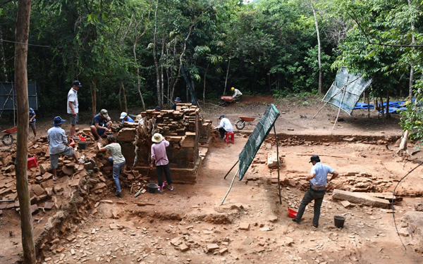 Nhiều chương tr&igrave;nh khuyến m&atilde;i cho kh&aacute;ch đo&agrave;n tham quan Mỹ Sơn - Ảnh 2.