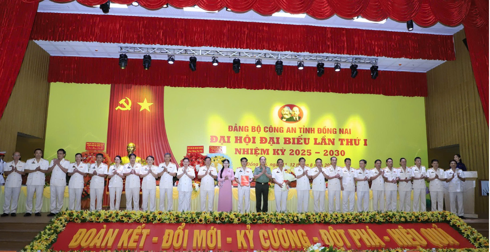 Thiếu tướng Nguyễn Đức Hải giữ chức B&iacute; thư Đảng uỷ C&ocirc;ng an tỉnh Đồng Nai- Ảnh 6.