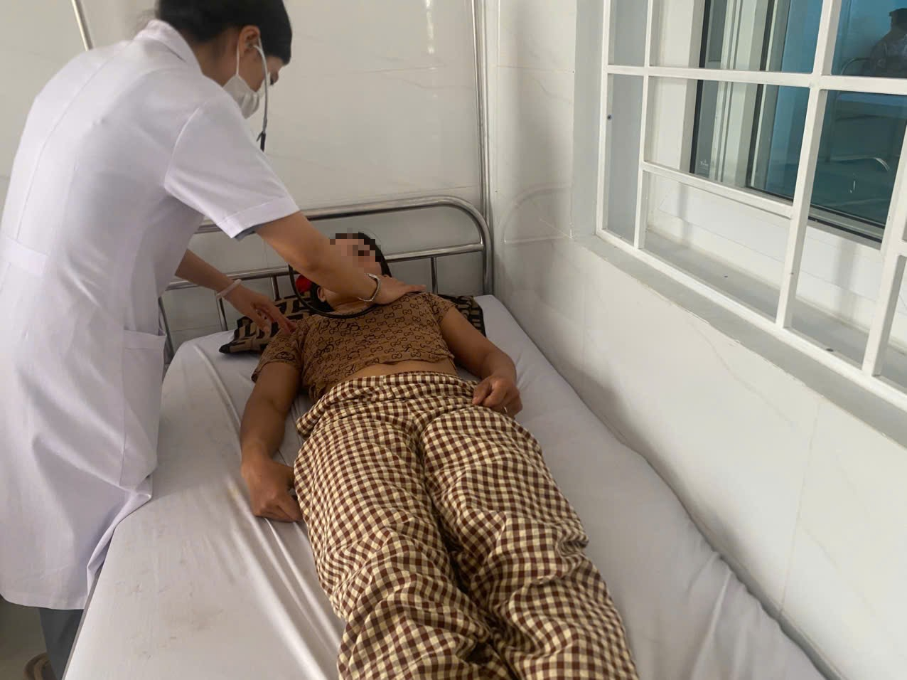 Cơ sở b&aacute;nh m&igrave; C&ocirc; Thắm bị đề nghị xử phạt hơn 80 triệu đồng v&igrave; khiến 38 người ngộ độc- Ảnh 1.