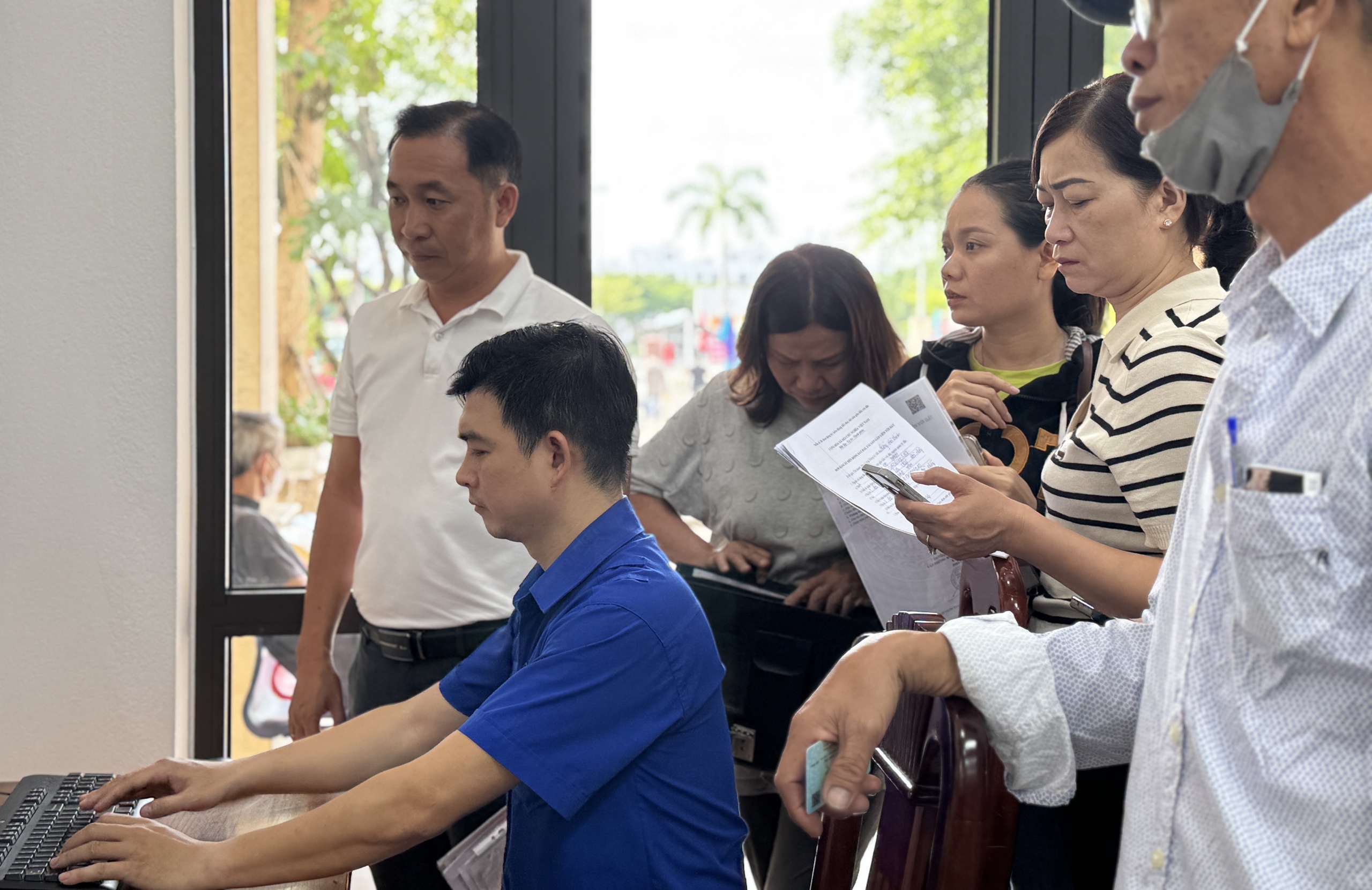 Đ&agrave; Nẵng thống nhất mức phụ cấp mới cho người hoạt động kh&ocirc;ng chuy&ecirc;n tr&aacute;ch- Ảnh 1.