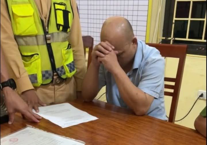 Th&ocirc;ng tin mới vụ Ph&oacute; B&iacute; thư Đảng ủy x&atilde; g&acirc;y tai nạn khiến 1 người tử vong, 10 người bị thương - Ảnh 2.