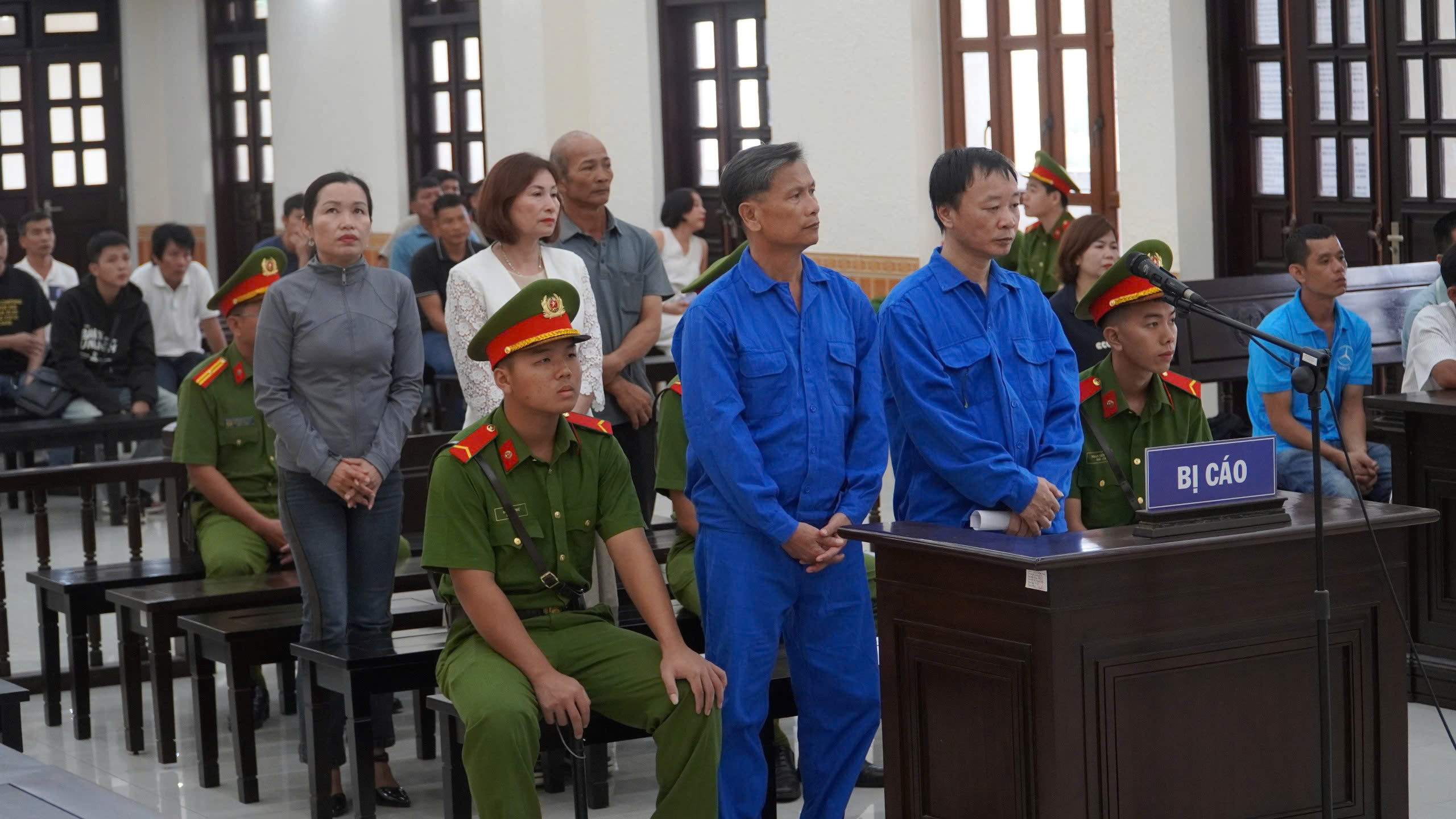 Vợ chồng cùng lĩnh án tù vì khai thác cát trái phép, trốn thuế hàng tỉ đồng- Ảnh 2.