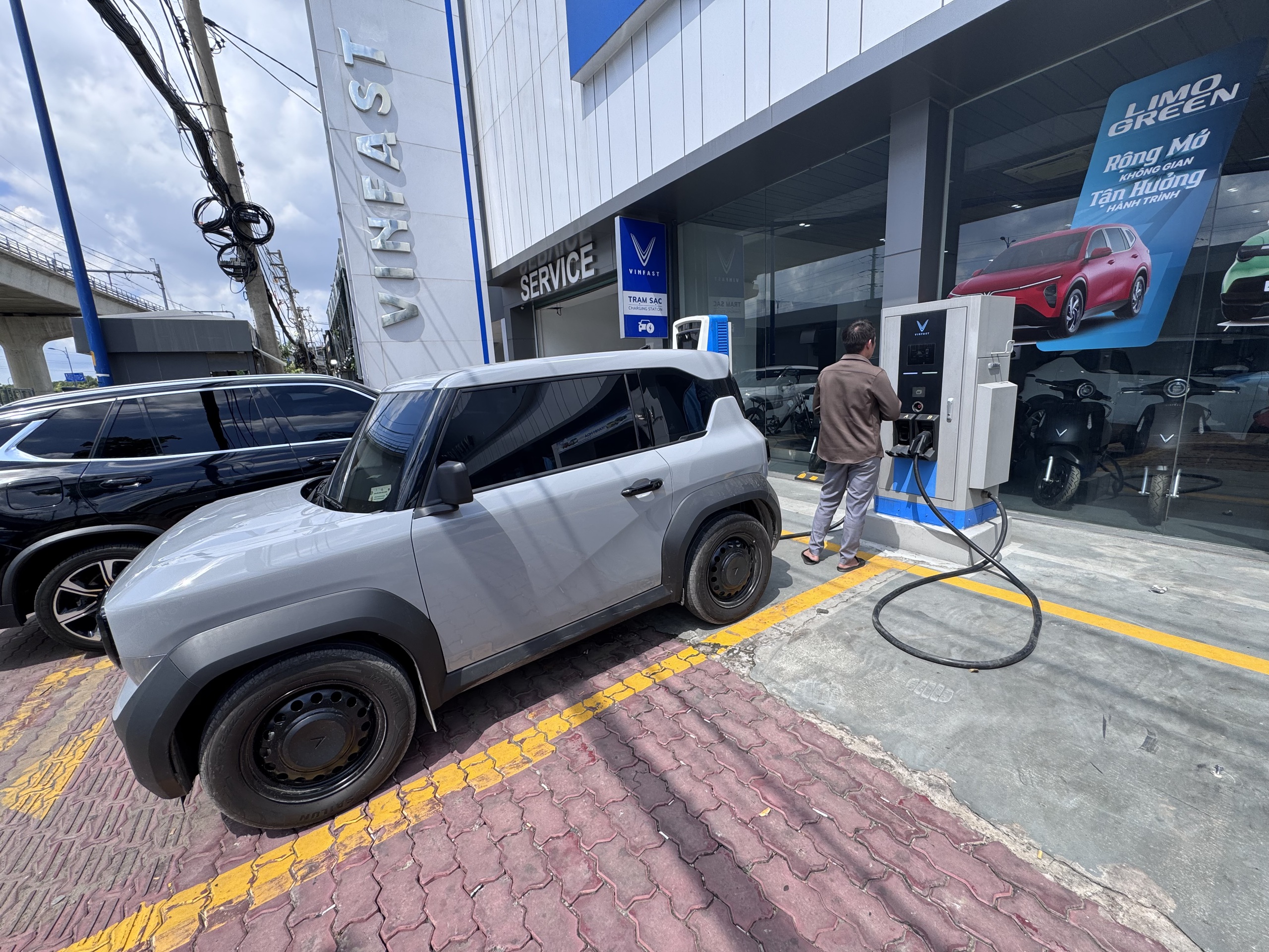 Thị trường ô tô Việt Nam tăng trưởng, ô tô điện VinFast tháng 7 - Ảnh 1.