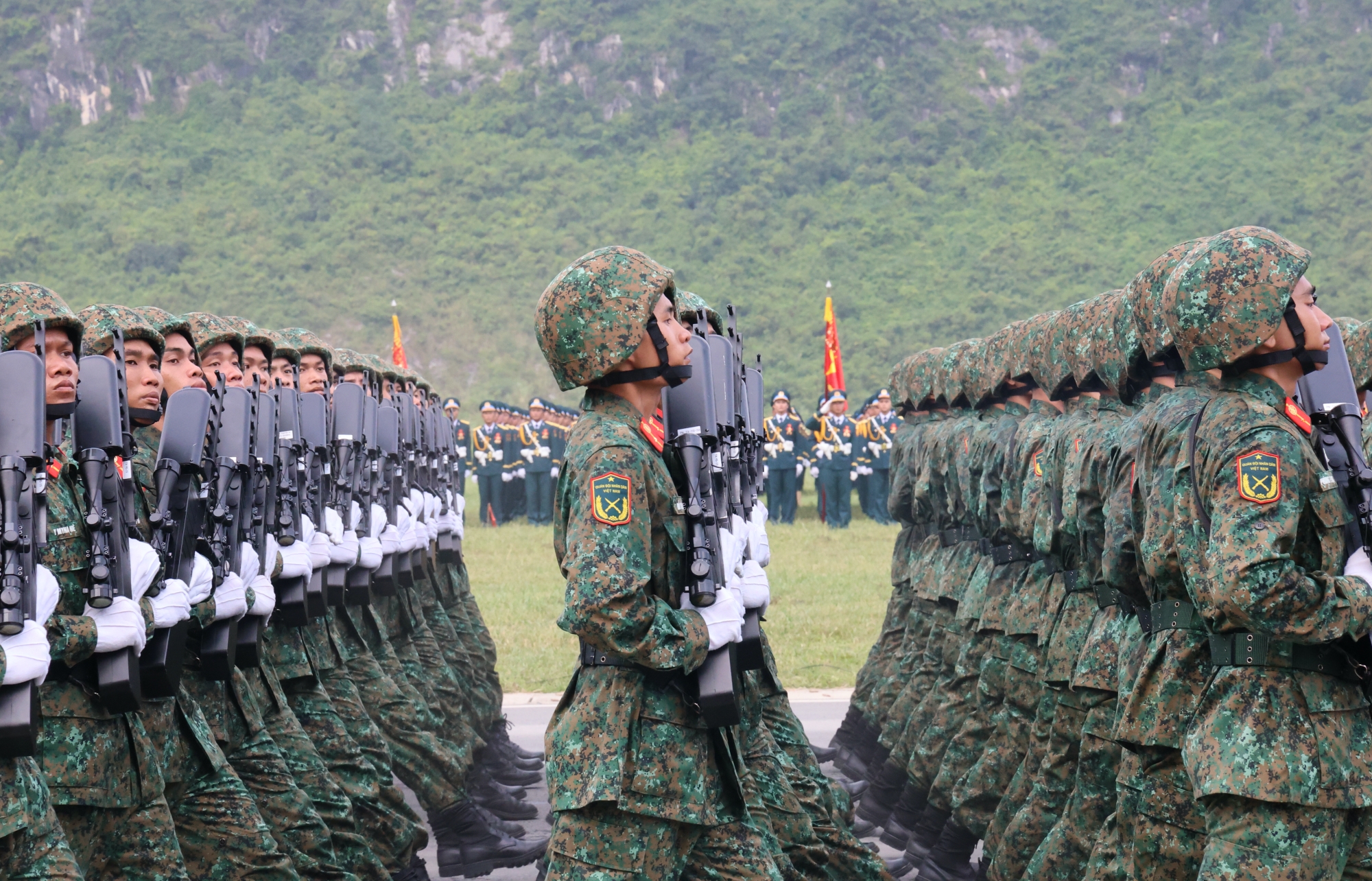 Tổng hợp luyện diễu binh Kỷ niệm 80 năm C&aacute;ch mạng Th&aacute;ng T&aacute;m v&agrave; Quốc kh&aacute;nh - Ảnh 7.