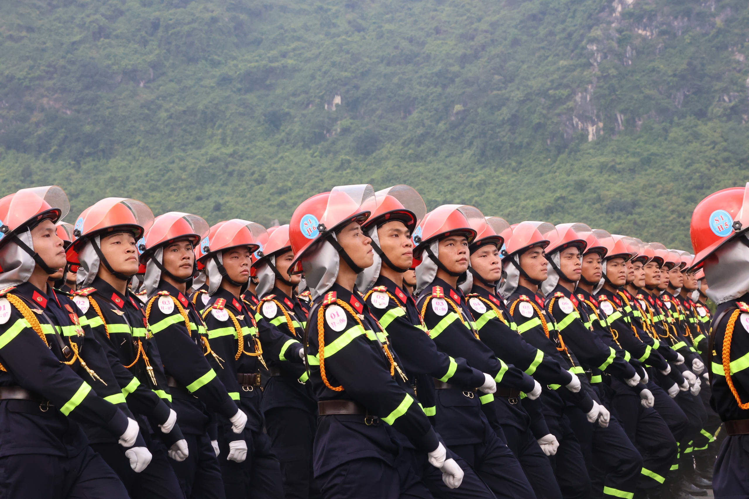 Tổng hợp luyện diễu binh Kỷ niệm 80 năm C&aacute;ch mạng Th&aacute;ng T&aacute;m v&agrave; Quốc kh&aacute;nh - Ảnh 14.
