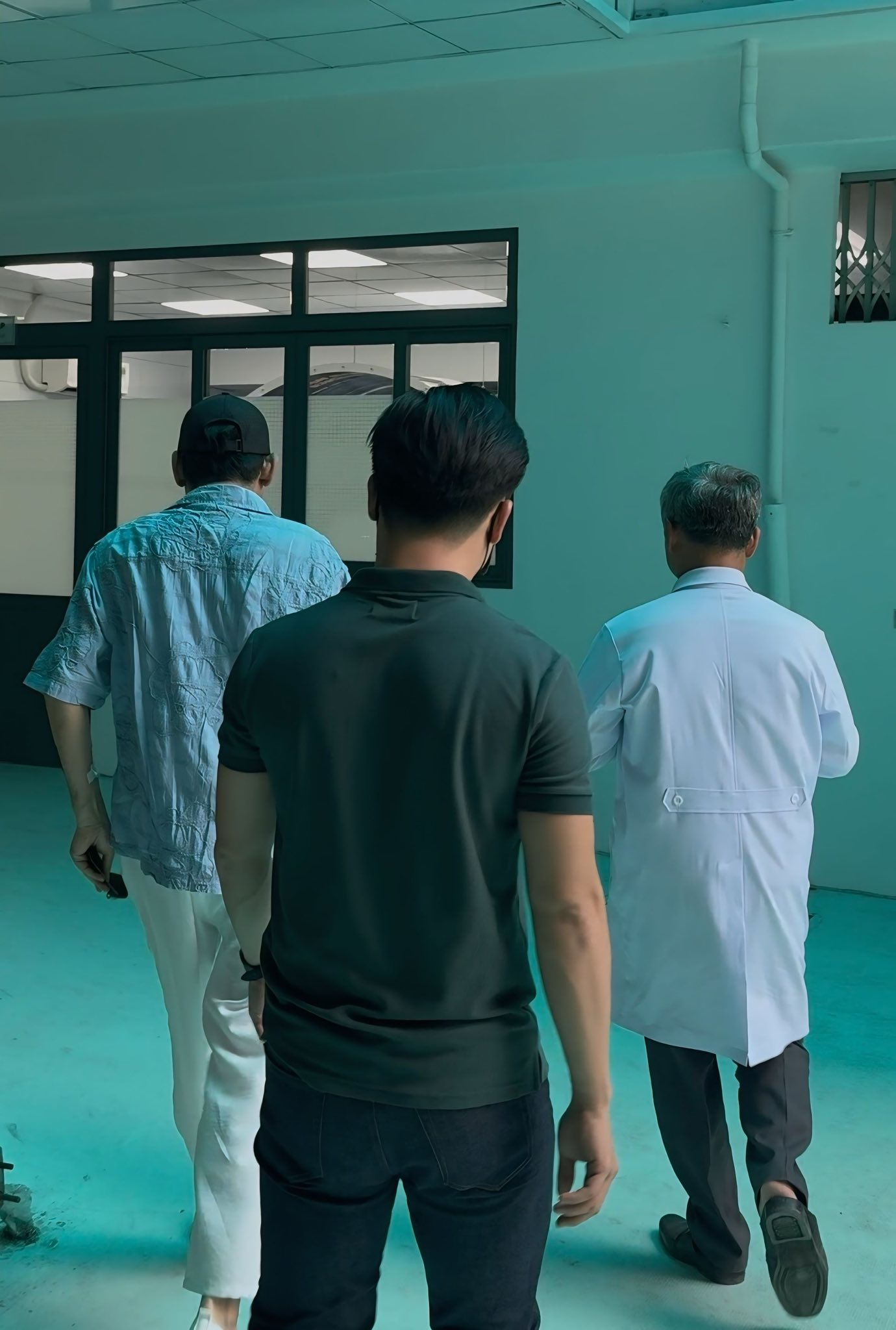 Diễn vi&ecirc;n Huỳnh Anh Tuấn lộ diện sau đột quỵ, nhận nhiều lời ch&uacute;c- Ảnh 3.