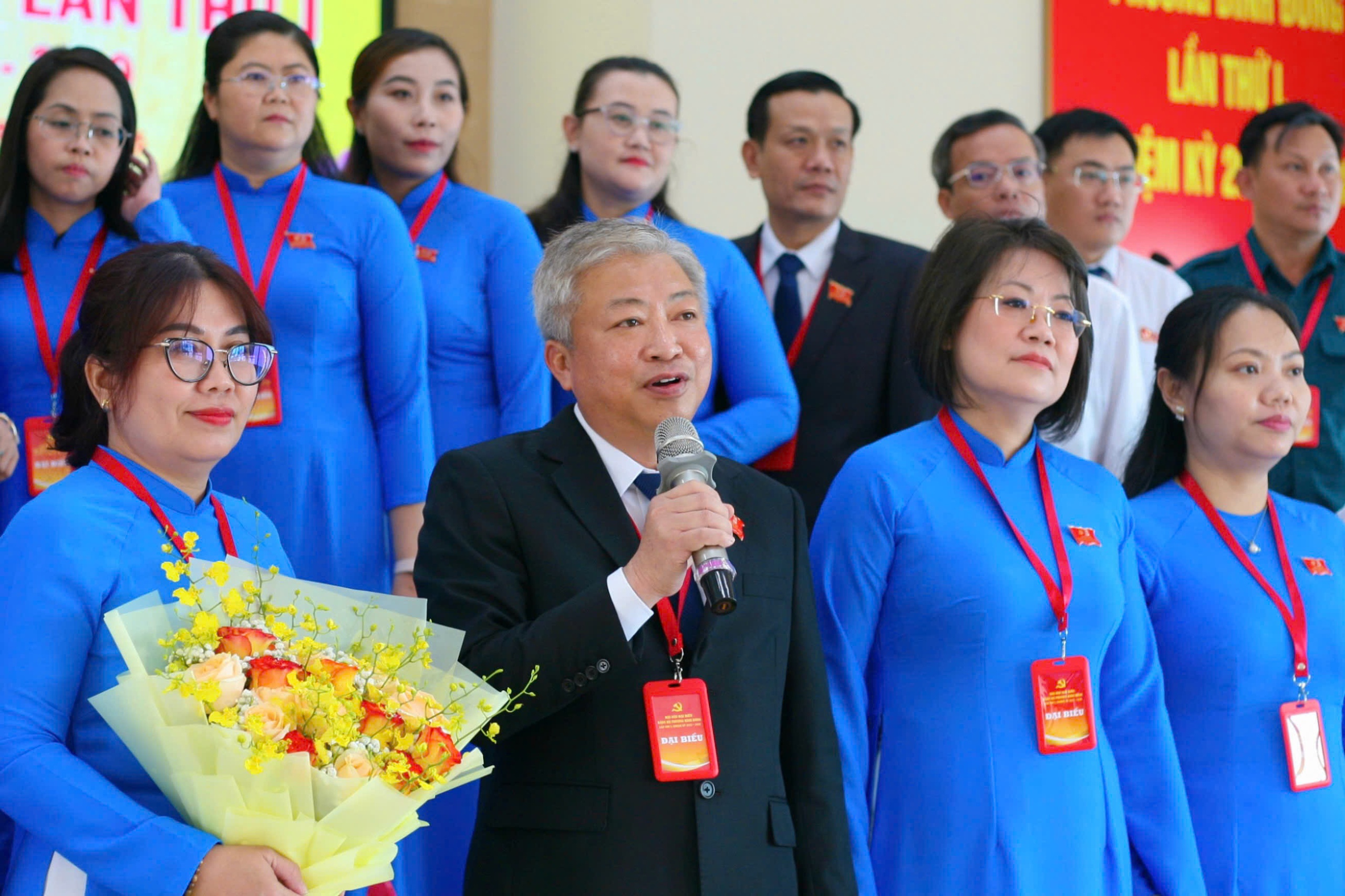 Đại hội Đảng bộ phường B&igrave;nh Đ&ocirc;ng: "Đo&agrave;n kết - D&acirc;n chủ - Kỷ cương - Đổi mới" - Ảnh 4.