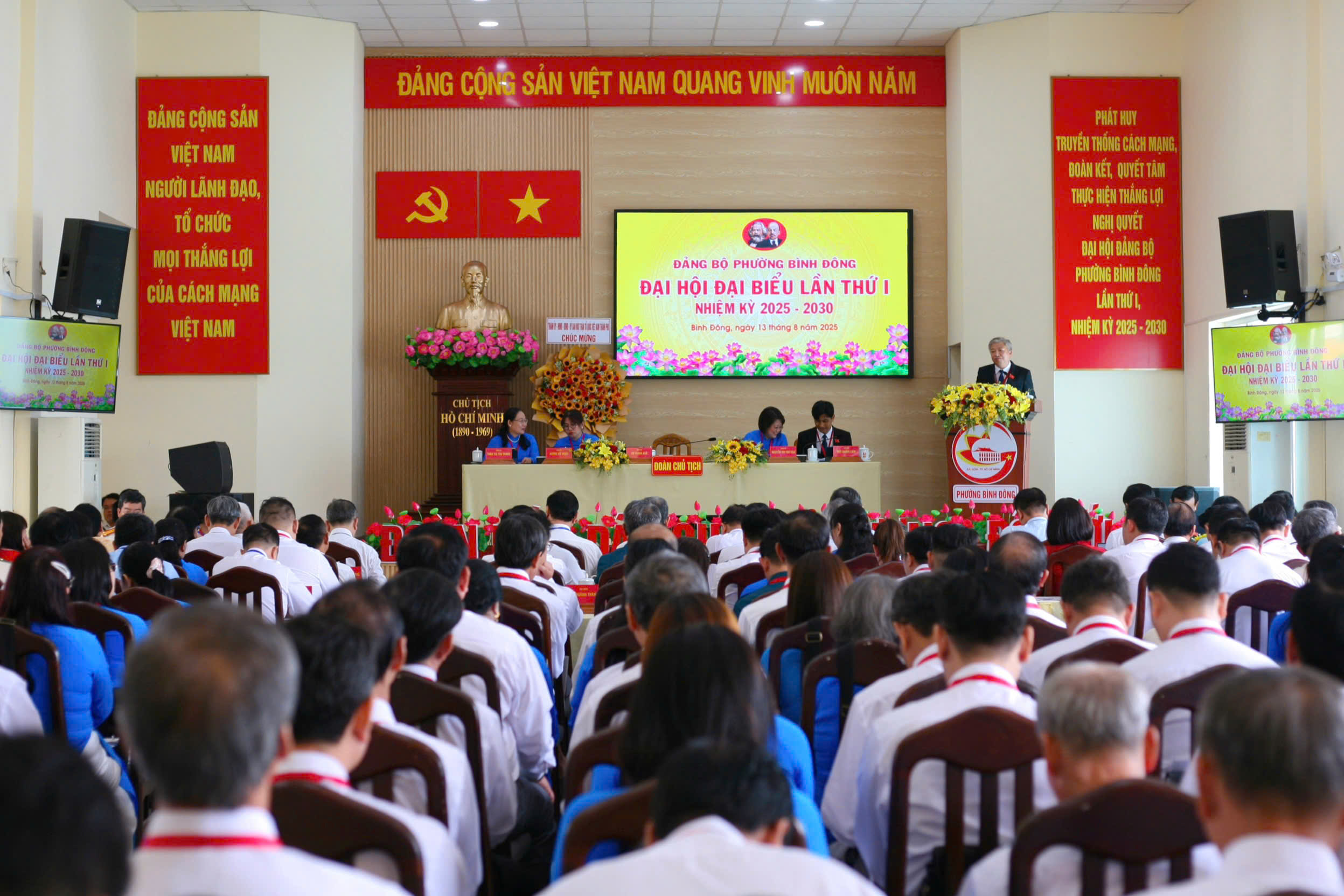 Đại hội Đảng bộ phường B&igrave;nh Đ&ocirc;ng: "Đo&agrave;n kết - D&acirc;n chủ - Kỷ cương - Đổi mới" - Ảnh 3.