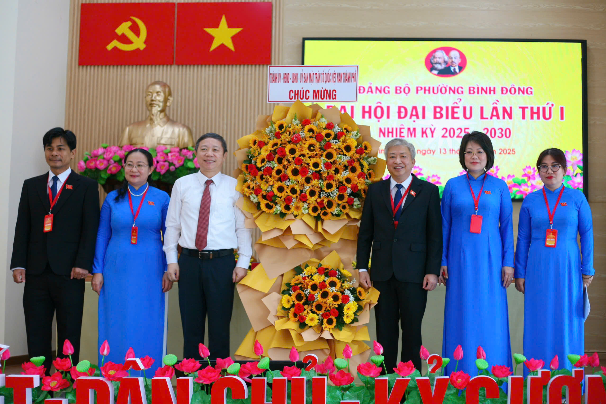 Đại hội Đảng bộ phường B&igrave;nh Đ&ocirc;ng: "Đo&agrave;n kết - D&acirc;n chủ - Kỷ cương - Đổi mới" - Ảnh 1.