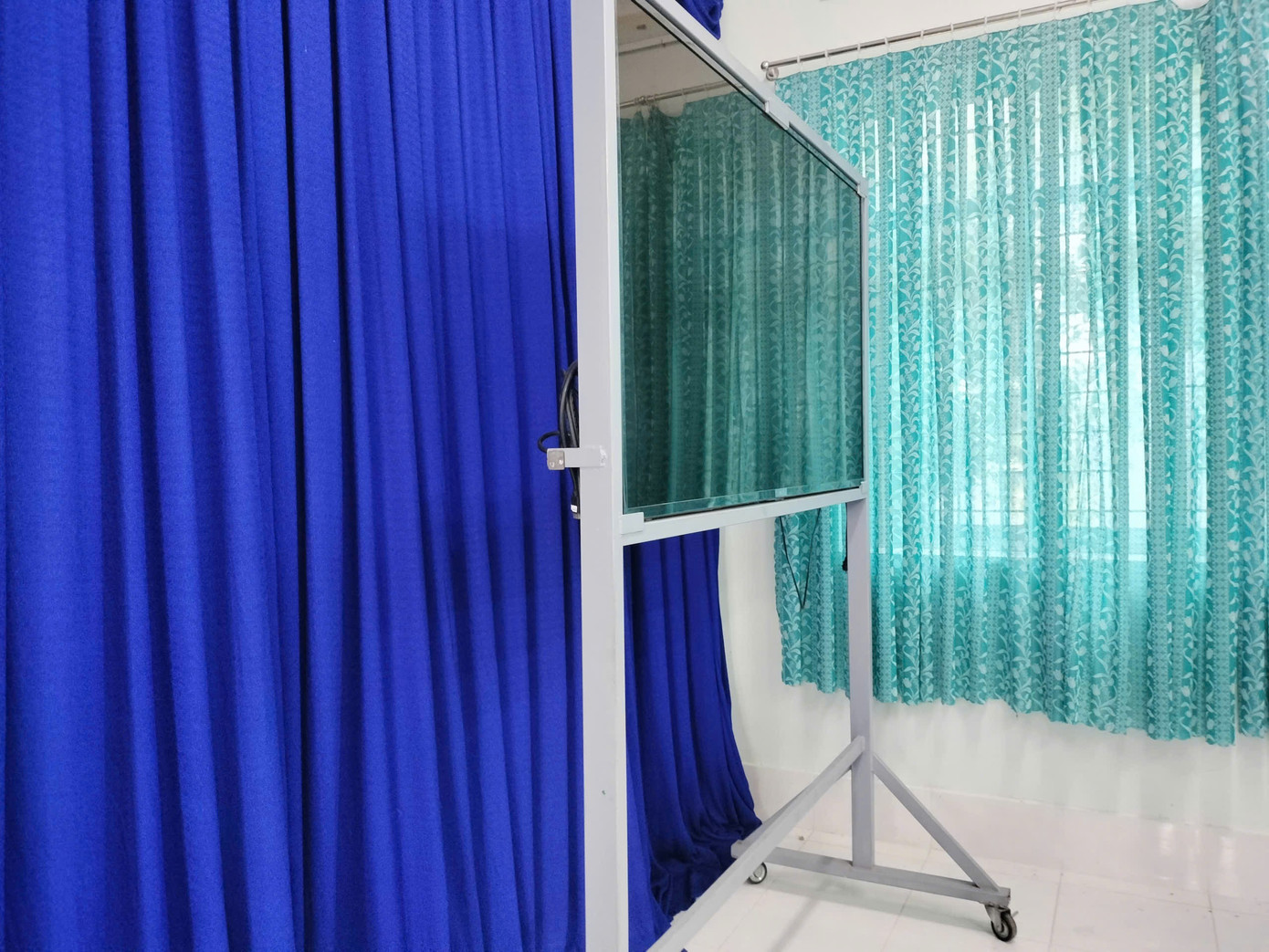 Vụ hiệu trưởng tham &ocirc; 10,7 triệu: Gia đ&igrave;nh xin bảo l&atilde;nh tại ngọai cho thầy T&acirc;m - Ảnh 2.