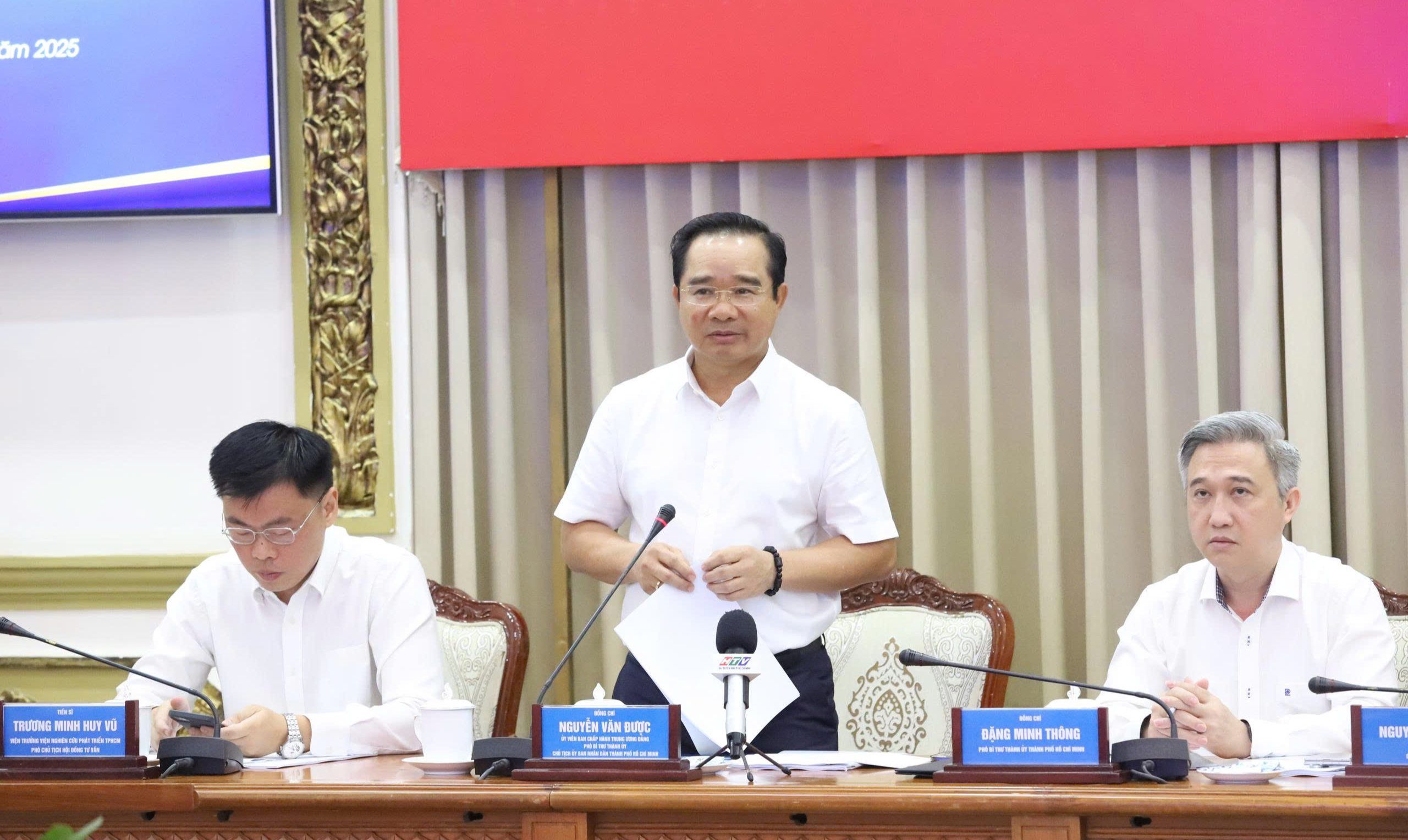TP HCM lấy ý kiến chuyên gia hoàn thiện văn kiện Đại hội Đảng bộ lần thứ I - Ảnh 2.