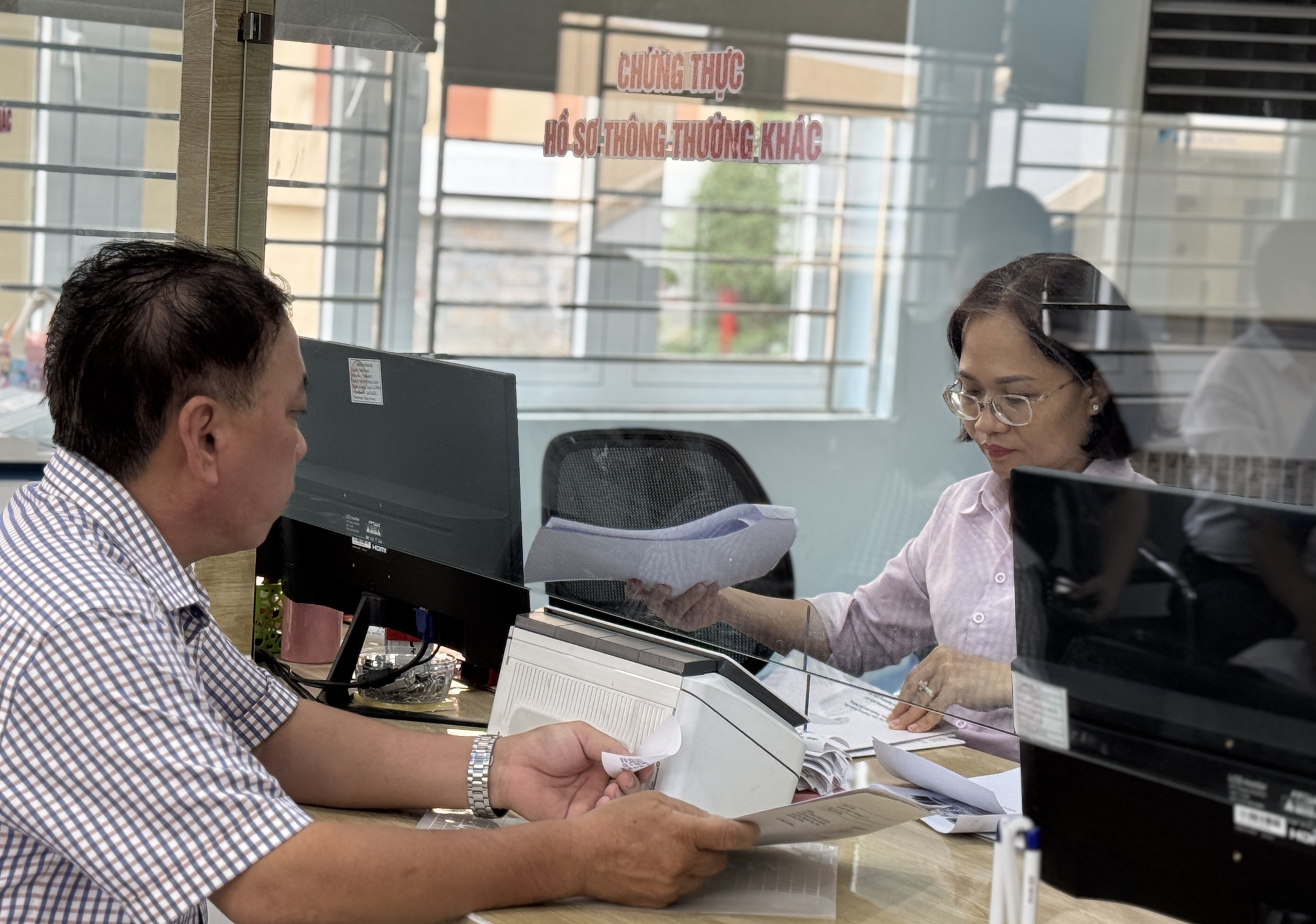 Đà Nẵng quy định công chức cấp xã được ủy quyền chứng thực mới nhất - Ảnh 1.