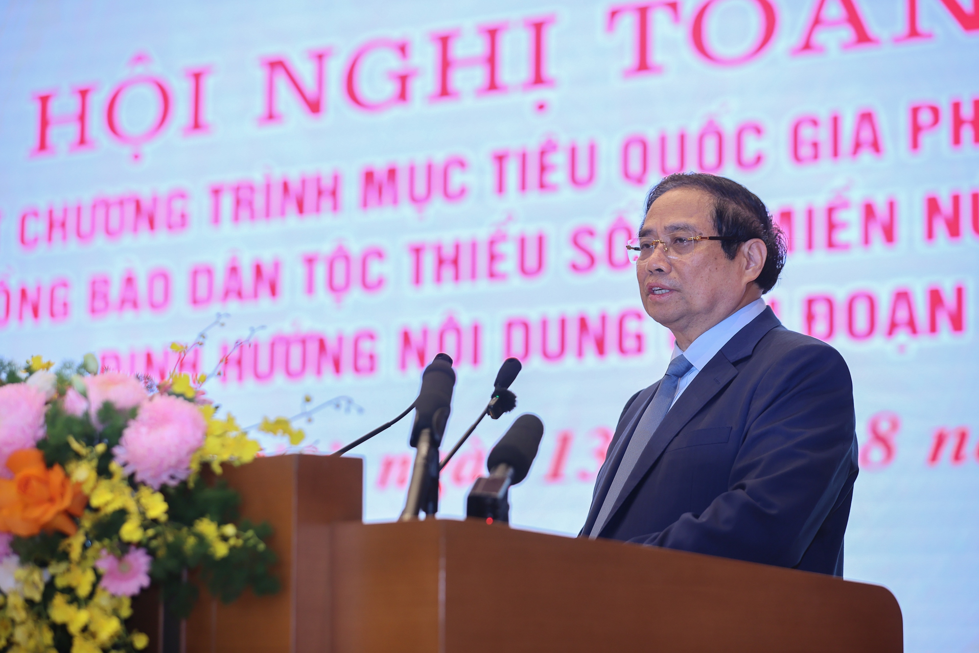 Thủ tướng y&ecirc;u cầu n&acirc;ng cao mức hưởng thụ cho d&acirc;n tộc thiểu số v&agrave; miền n&uacute;i - Ảnh 2.