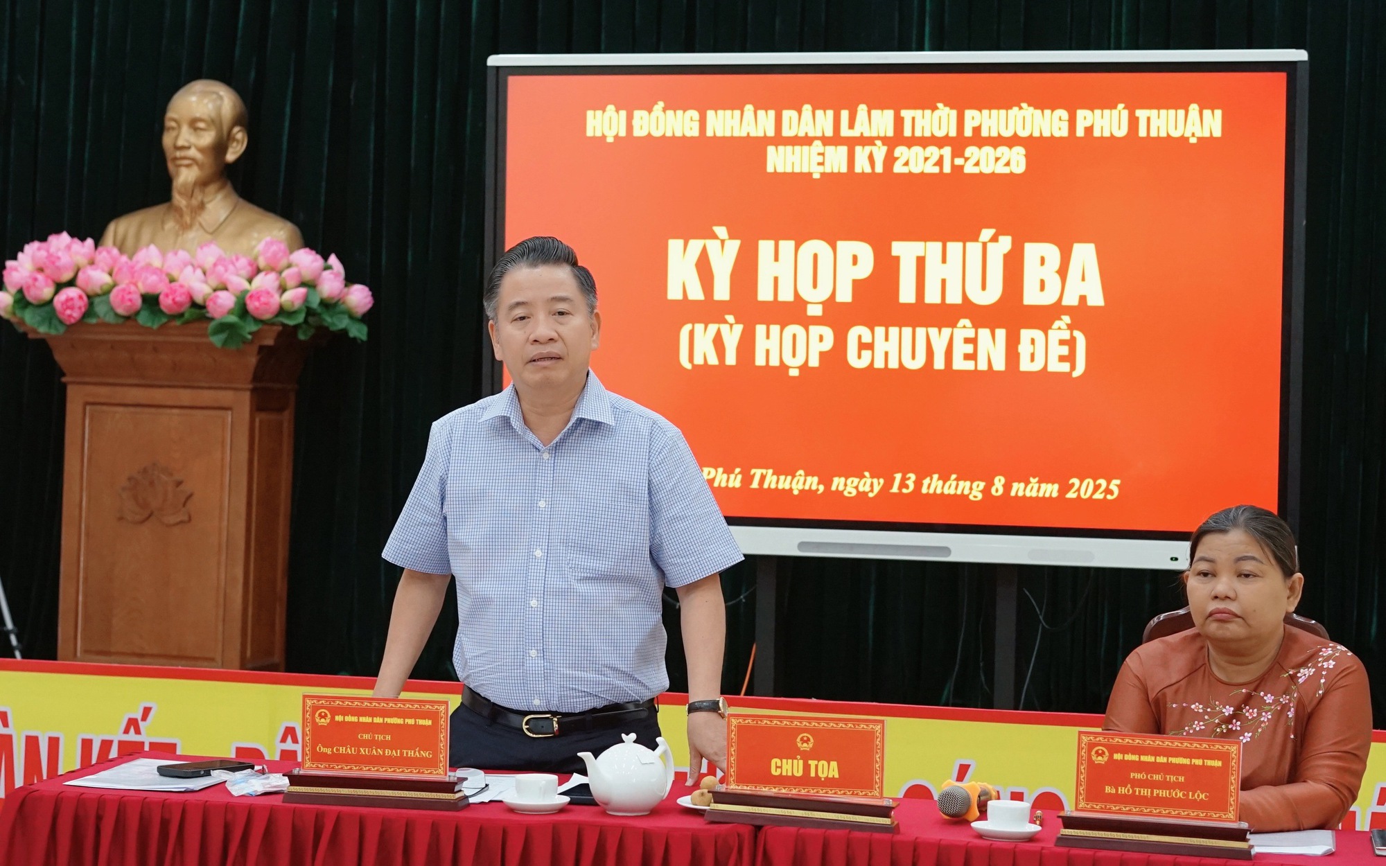 Phường Phú Thuận: Đẩy mạnh chuyển đổi số, đảm bảo an sinh xã hội
