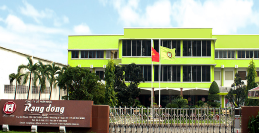 Nhựa Rạng Đ&ocirc;ng holdings y&ecirc;u cầu mở thủ tục ph&aacute; sản do nợ chồng chất - Ảnh 1.