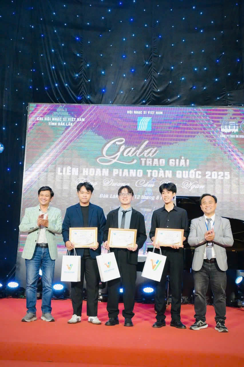 "Tiếng dương cầm đại ngàn" - Dấu ấn mùa Liên hoan Piano Toàn quốc 2025- Ảnh 2.