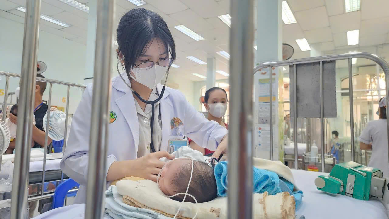 Lời cảnh báo từ thời tiết thất thường - Ảnh 1.