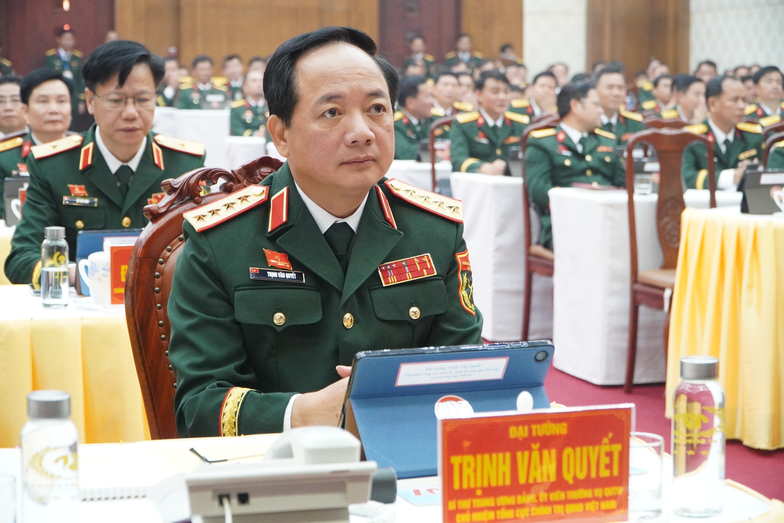 Đại tướng Trịnh Văn Quyết dự Đại hội đại biểu Đảng bộ Quân khu 7 lần thứ XI, nhiệm kỳ 2025-2030- Ảnh 2.