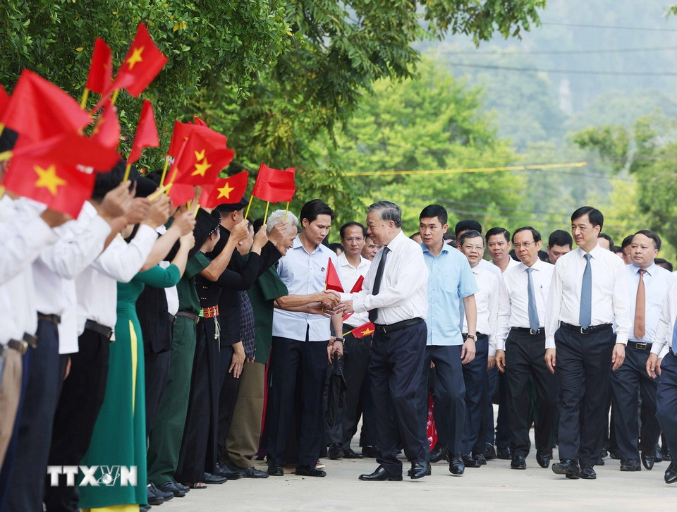 Tổng B&iacute; thư T&ocirc; L&acirc;m dự Ng&agrave;y hội to&agrave;n d&acirc;n bảo vệ an ninh Tổ quốc tại Tuy&ecirc;n Quang - Ảnh 3.