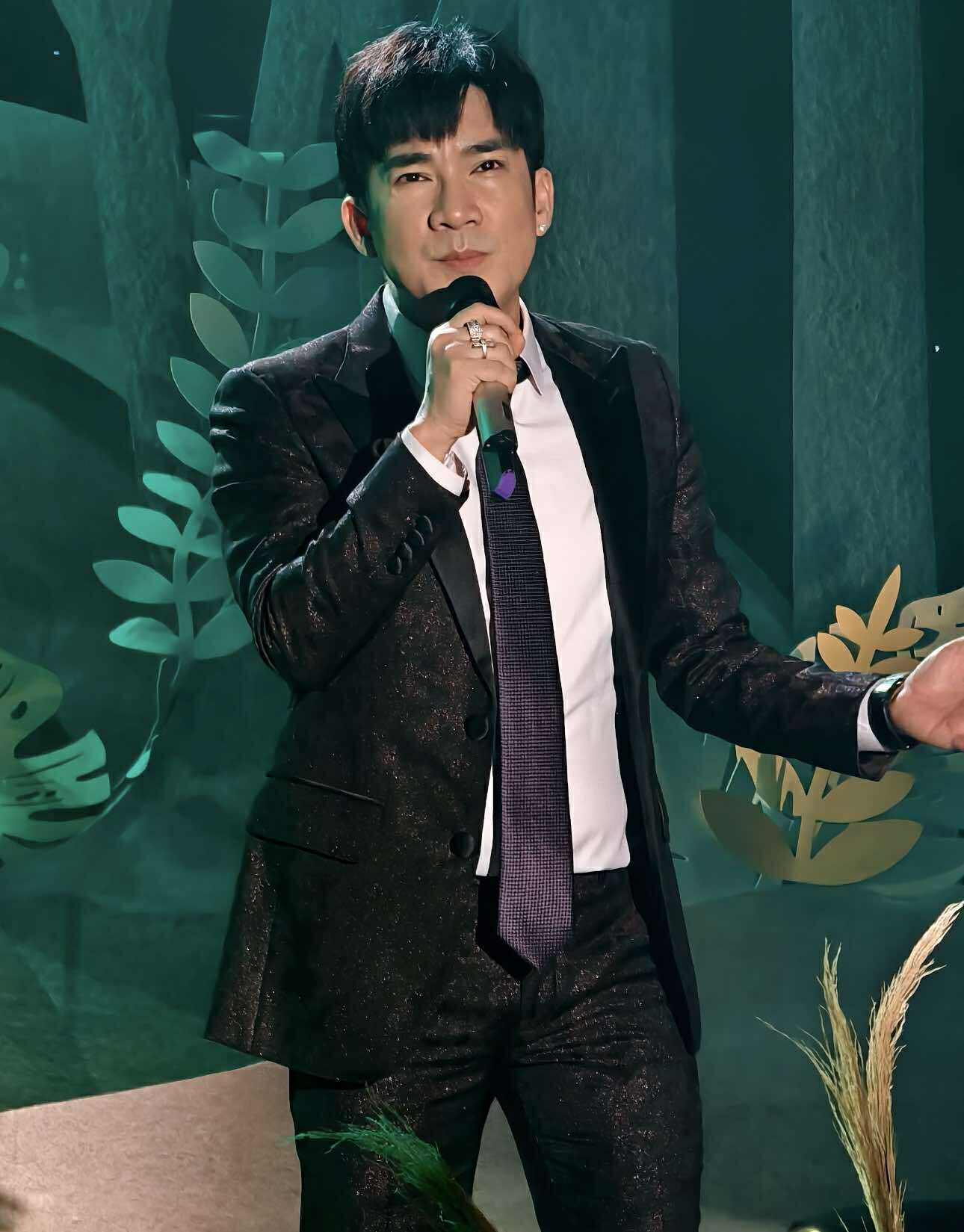 Dư &acirc;m tuyệt đẹp về nhạc sĩ Ho&agrave;ng Hiệp với đ&ecirc;m nhạc "Trở về D&ograve;ng s&ocirc;ng tuổi thơ" - Ảnh 4.