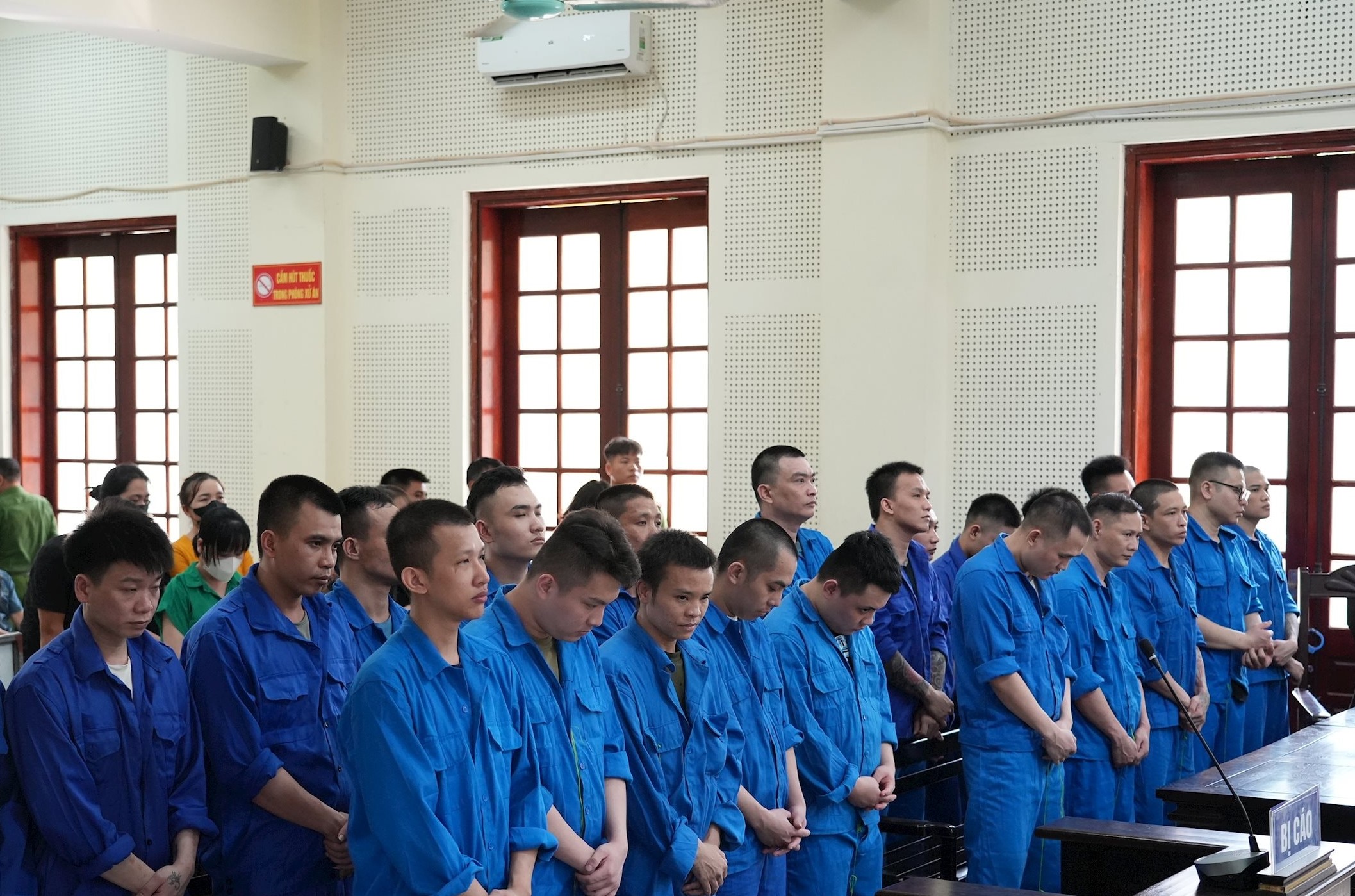 37 người sang Campuchia làm cho công ty lừa đảo, lừa nhiều được tuyên dương và thưởng "nóng"- Ảnh 1.