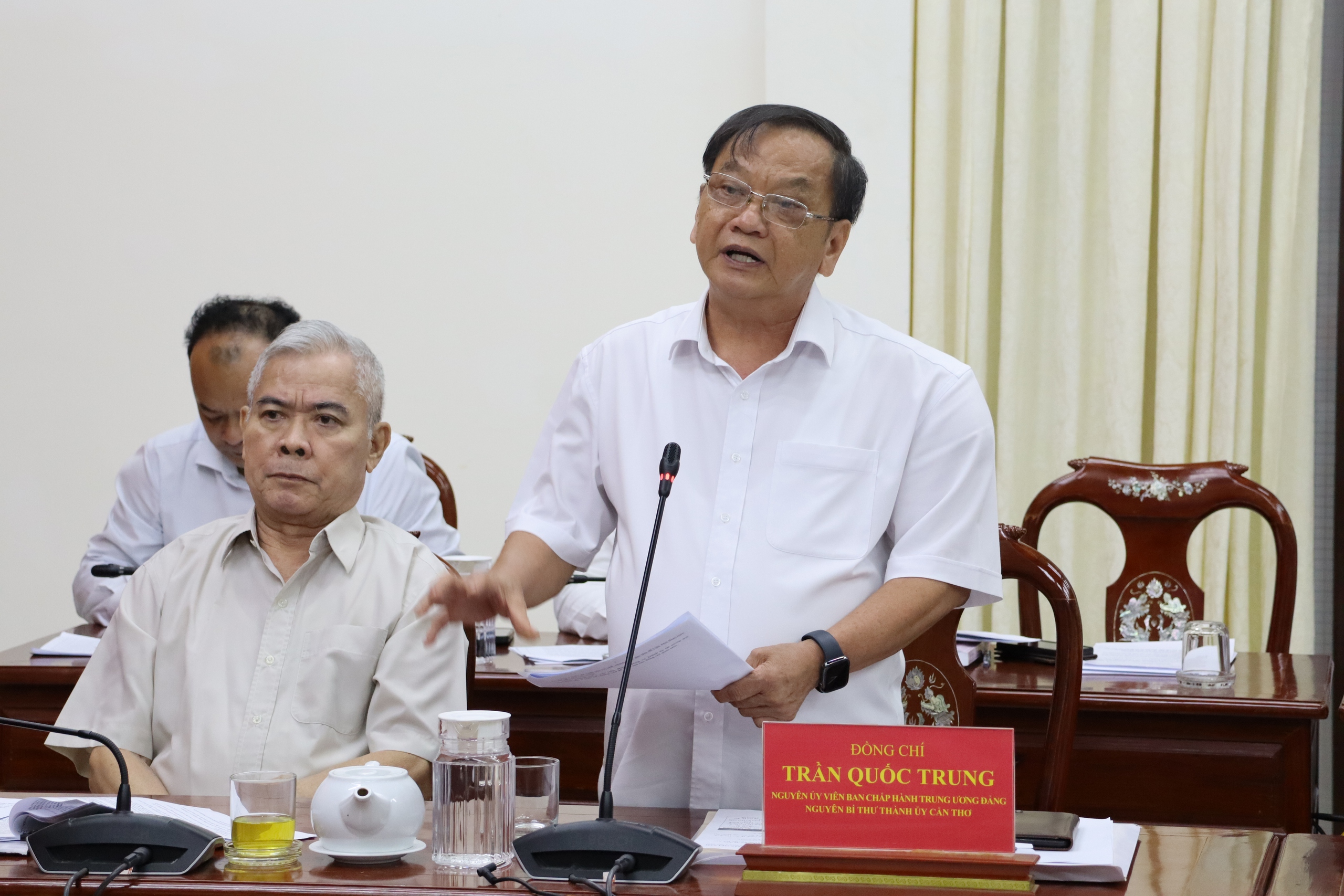 Kinh nghiệm qu&yacute; b&aacute;u từ c&aacute;c thế hệ l&atilde;nh đạo cho tương lai của TP Cần Thơ- Ảnh 2.