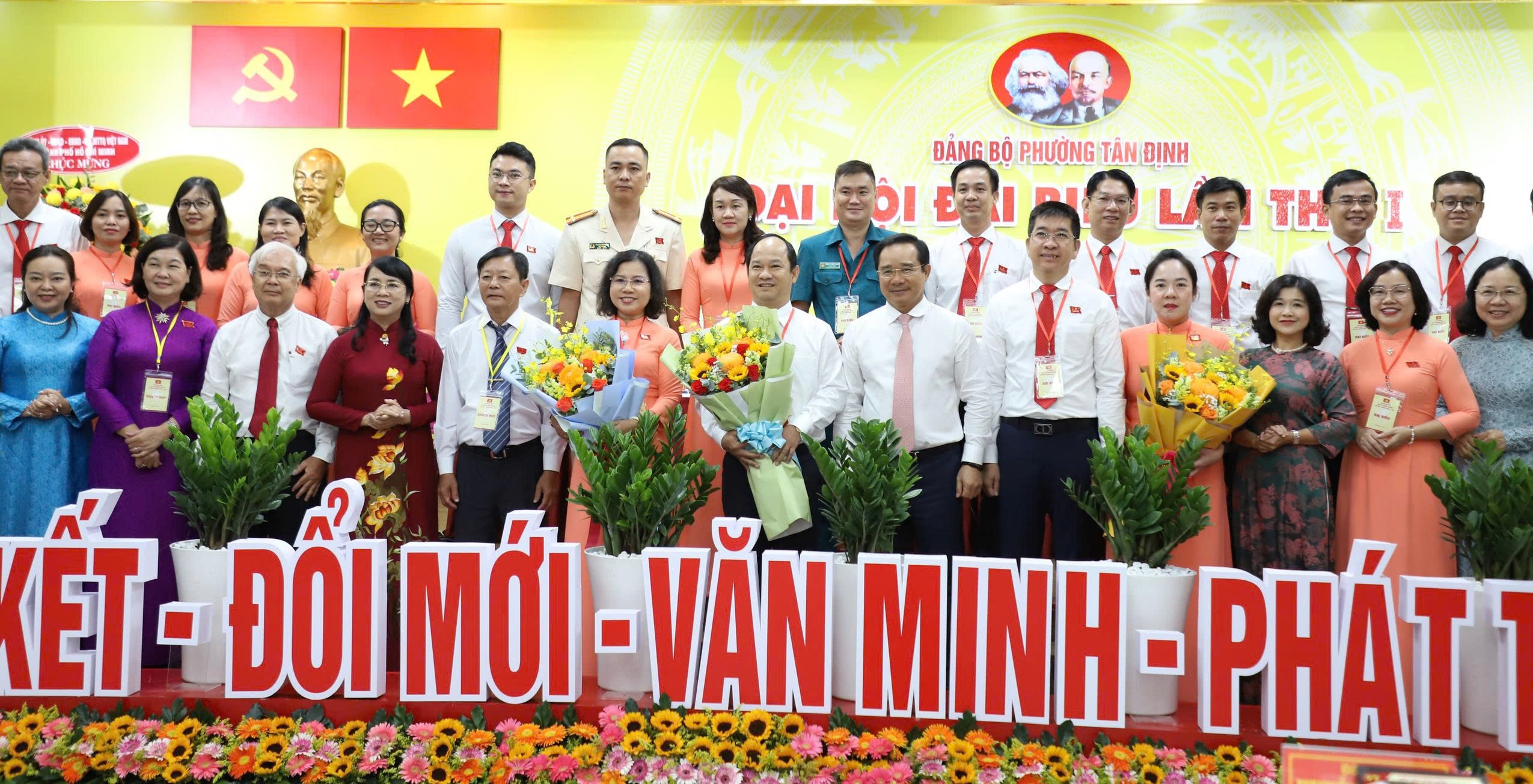 TP HCM: &Ocirc;ng L&ecirc; Đức Thanh l&agrave;m B&iacute; thư Đảng ủy phường T&acirc;n Định- Ảnh 2.