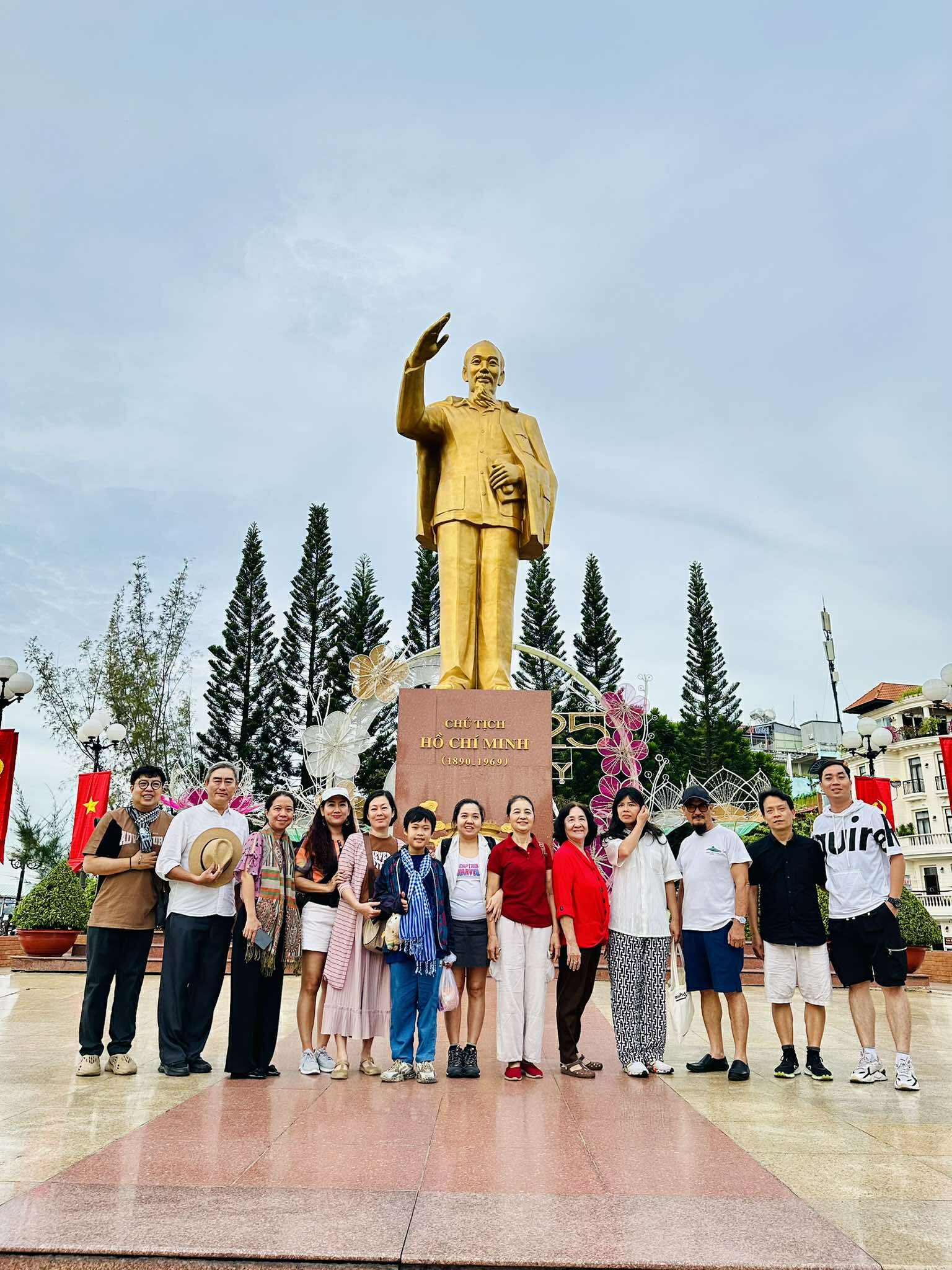 T&aacute;c giả "Vụ &aacute;n M&atilde; Ngưu" c&oacute; th&ecirc;m chất liệu s&aacute;ng t&aacute;c sau chuyến đi thực tế với nghệ sĩ TP HCM - Ảnh 1.