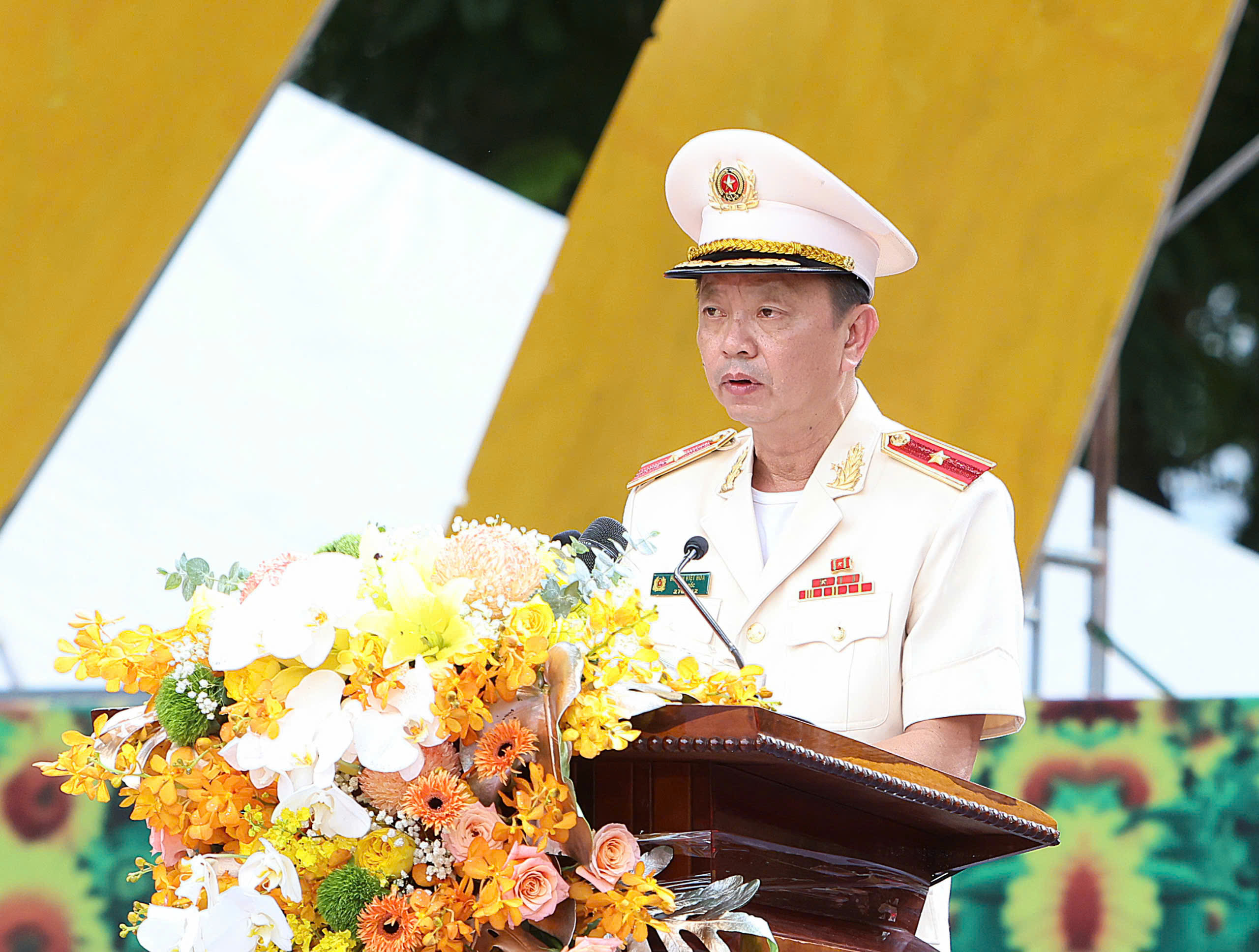 Gi&aacute;m đốc C&ocirc;ng an Cần Thơ n&oacute;i về việc thực hiện 6 nhiệm vụ trọng t&acirc;m - Ảnh 4.
