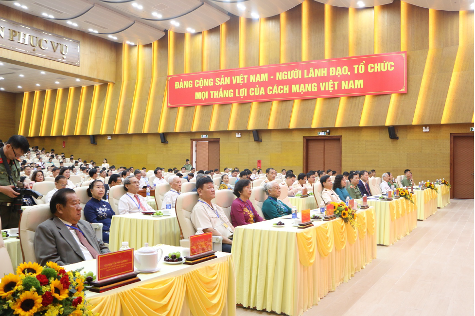 Đồng Nai kỷ niệm 80 năm Ng&agrave;y truyền thống C&ocirc;ng an nh&acirc;n d&acirc;n Việt Nam - Ảnh 7.