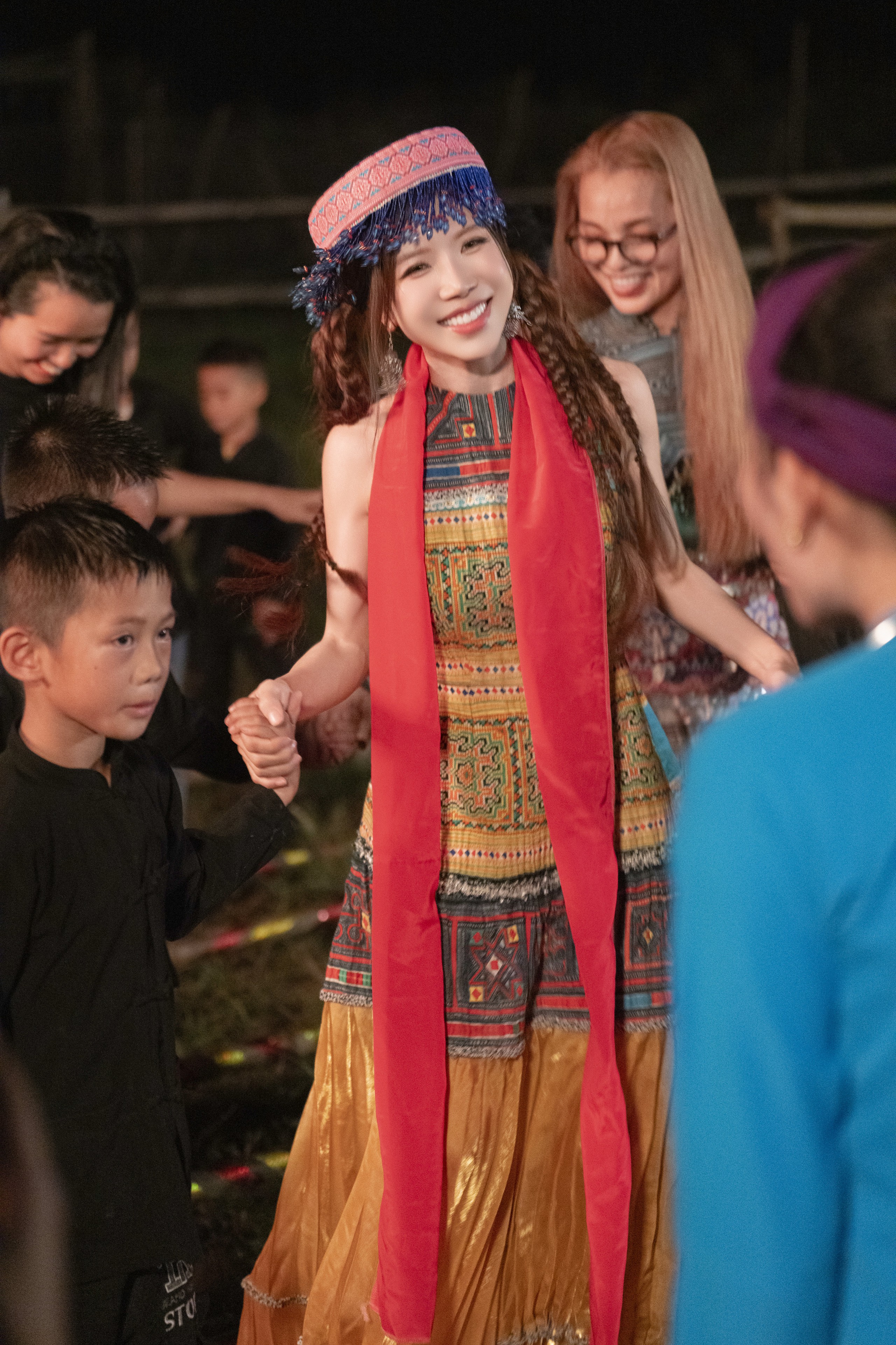 Trang Ph&aacute;p ấn tượng với "M&atilde;i l&agrave; người Việt Nam"   - Ảnh 1.
