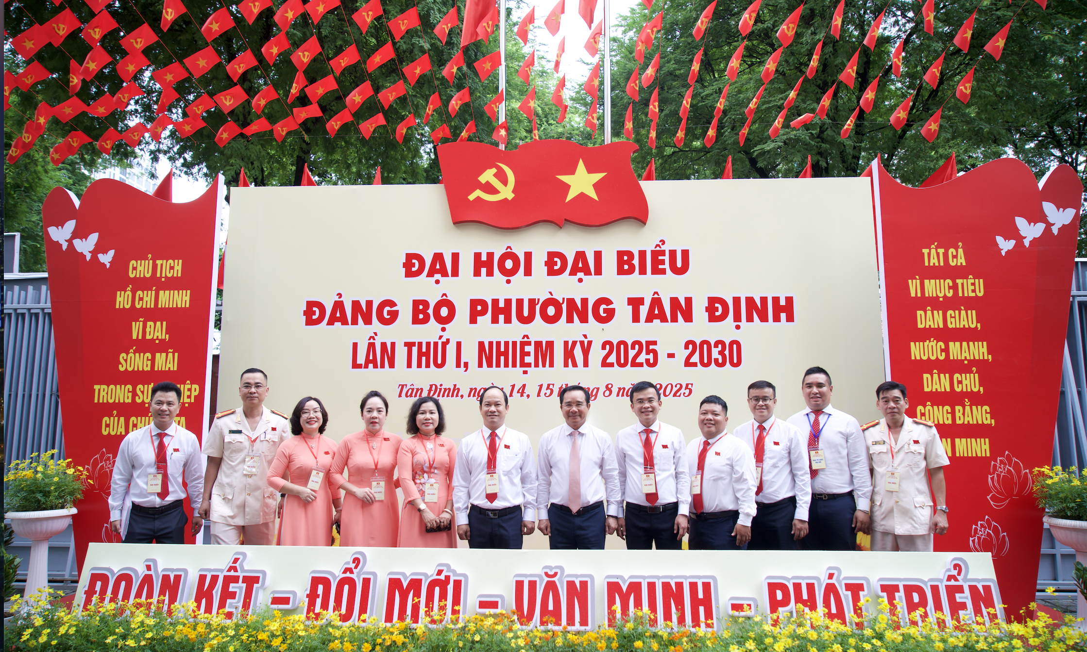 Chủ tịch UBND TP HCM Nguyễn Văn Được dự, chỉ đạo đại hội phường Tân Định- Ảnh 3.