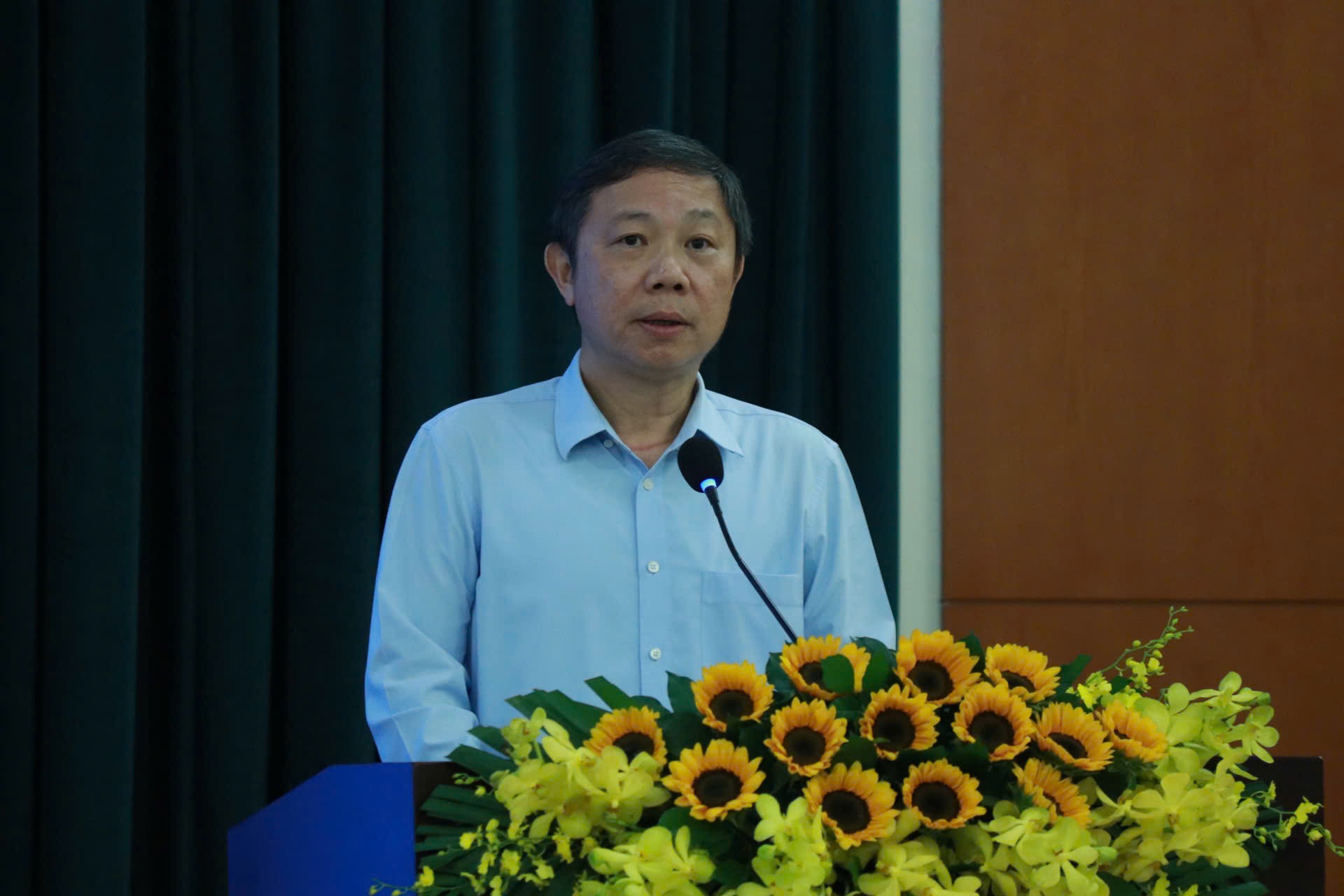 TP HCM lấy &yacute; kiến văn nghệ sĩ để ho&agrave;n thiện văn kiện Đại hội Đảng bộ lần thứ I- Ảnh 3.