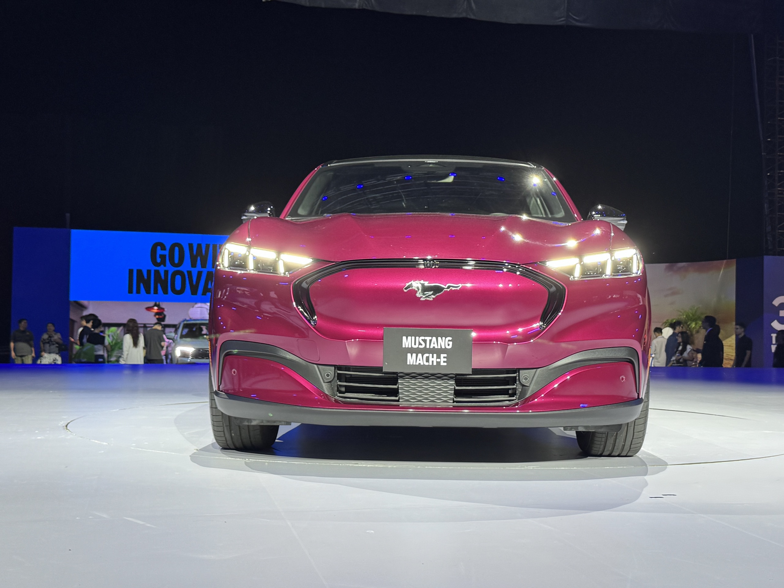 Việt Nam ch&iacute;nh thức b&aacute;n &ocirc; t&ocirc; điện Mustang Mach-E với chỉ 53 trạm sạc - Ảnh 1.
