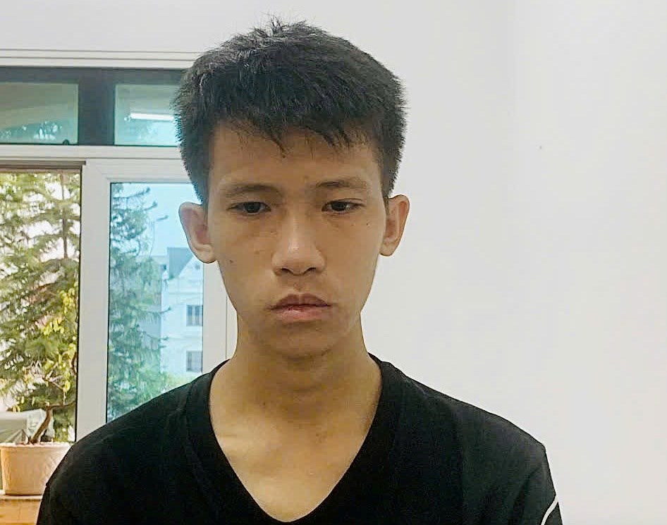 Bắt nam thanh ni&ecirc;n mang c&aacute; thể Cu li chết đi b&aacute;n- Ảnh 1.