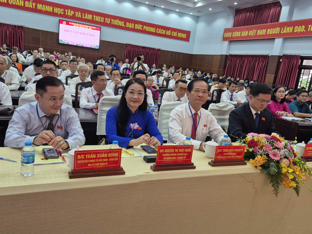 &Ocirc;ng Huỳnh Văn Hồng Ngọc giữ chức B&iacute; thư Đảng ủy phường Hạnh Th&ocirc;ng- Ảnh 2.