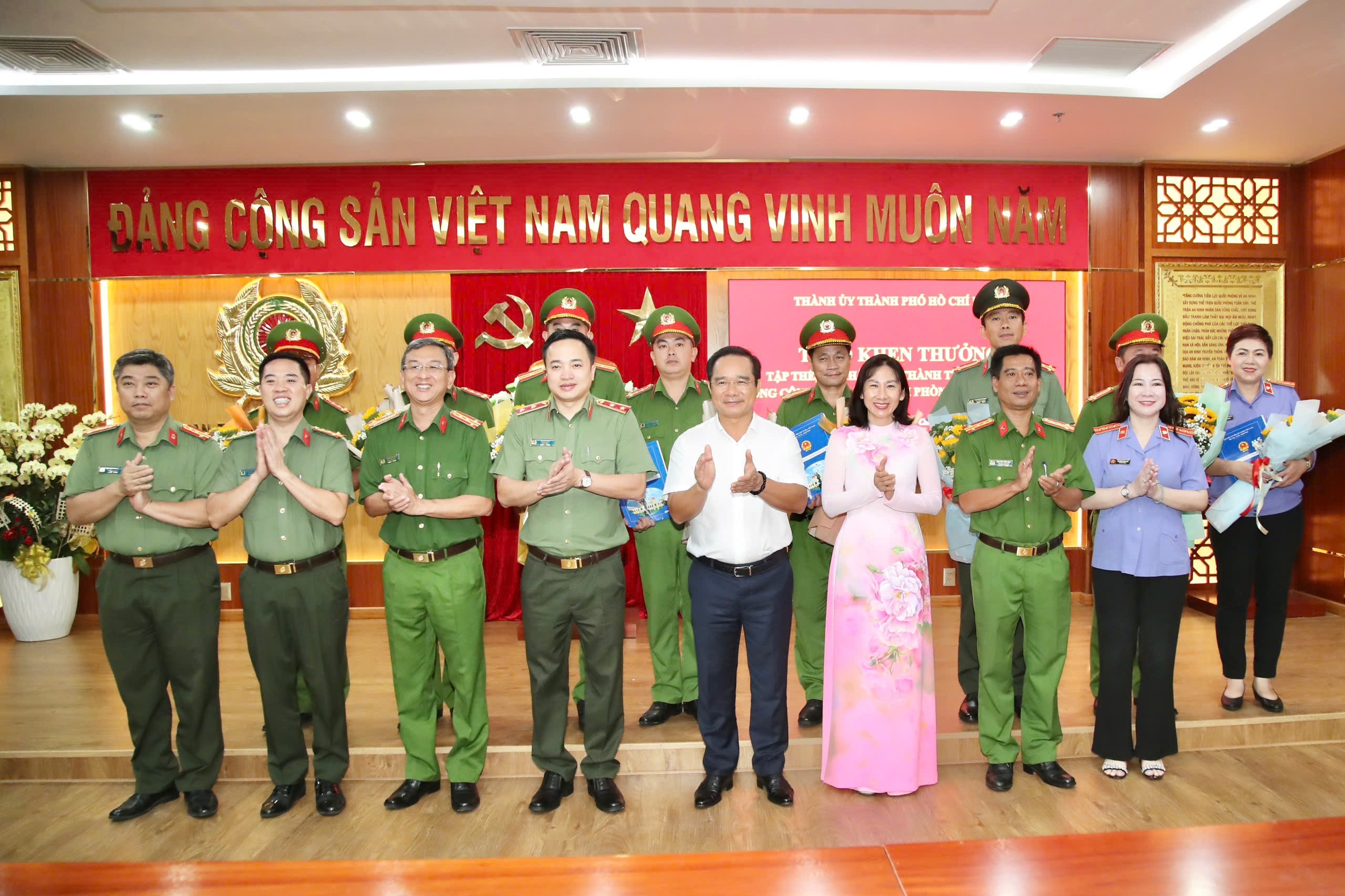Hơn 300 trinh s&aacute;t C&ocirc;ng an TP HCM tham gia chuy&ecirc;n &aacute;n đặc biệt - Ảnh 1.