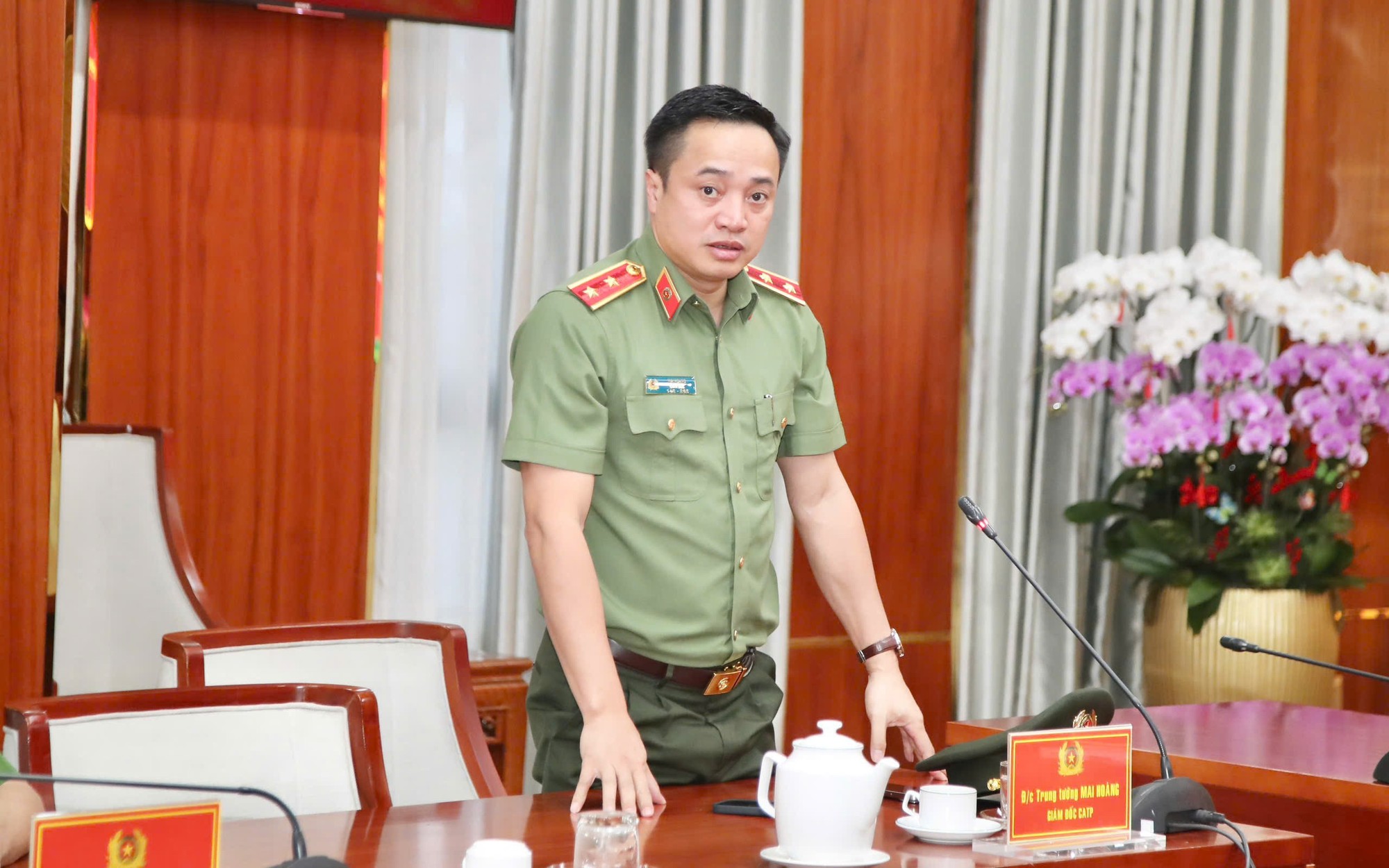 Báo Người Lao Động thăm, chúc mừng Công an TP HCM - Ảnh 4.