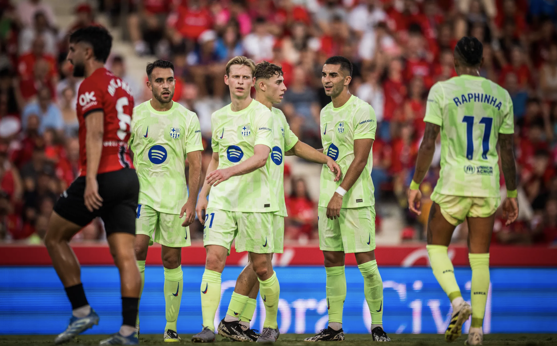 Lamine Yamal tỏa s&aacute;ng, Barcelona đại thắng Mallorca 3-0 g&acirc;y tranh c&atilde;i- Ảnh 2.