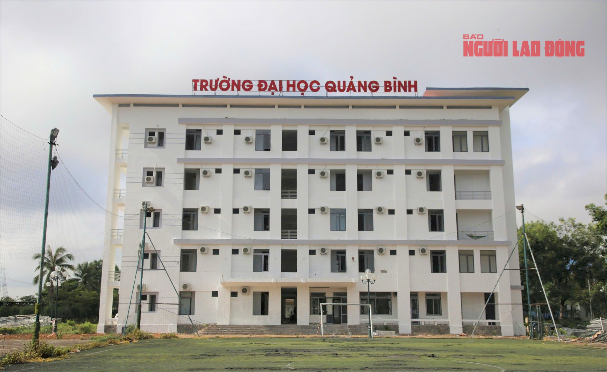 B&ecirc;n trong nh&agrave; c&ocirc;ng vụ tiện nghi "như kh&aacute;ch sạn" d&agrave;nh cho c&aacute;n bộ ở Quảng Trị - Ảnh 1.