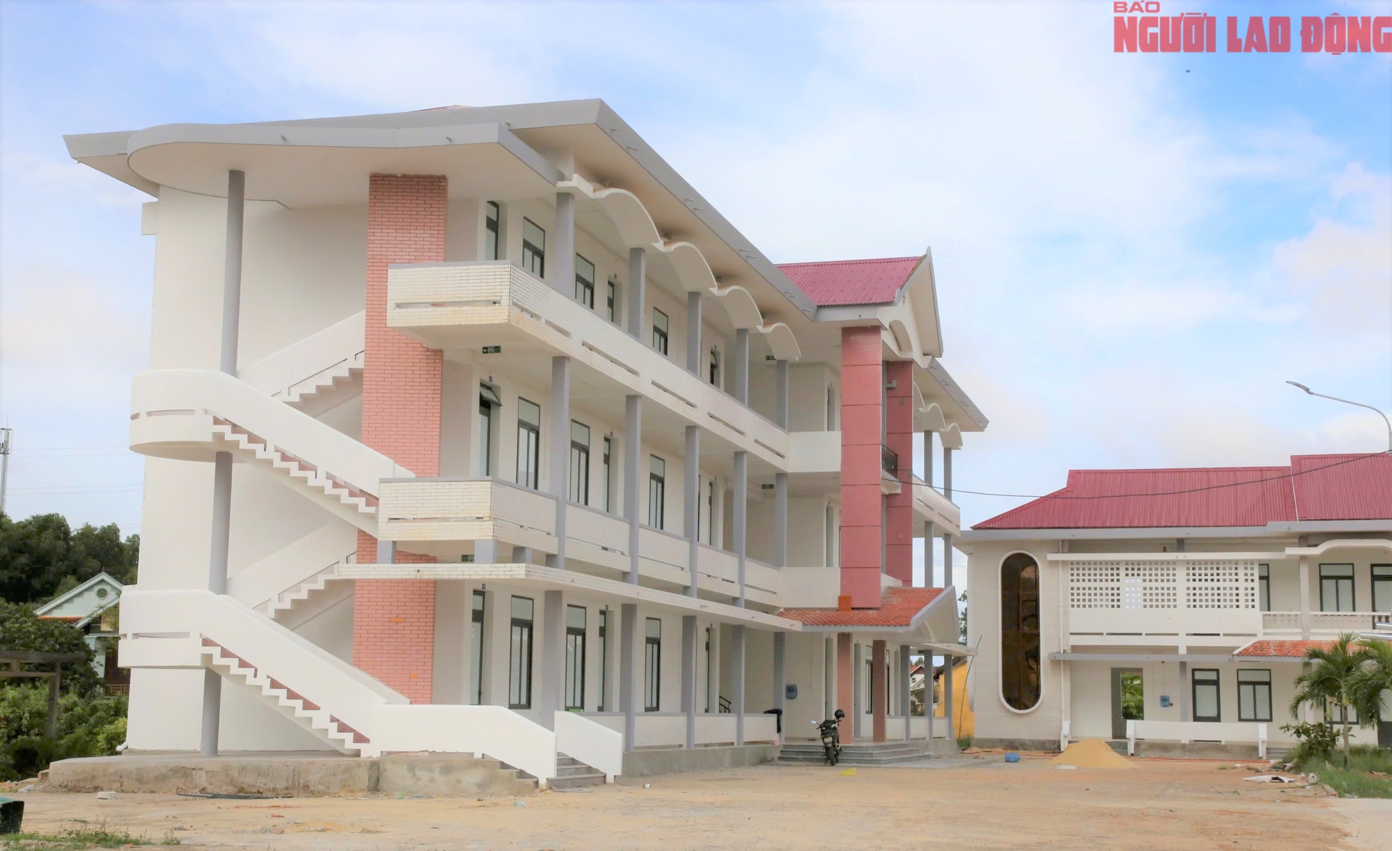 B&ecirc;n trong nh&agrave; c&ocirc;ng vụ tiện nghi "như kh&aacute;ch sạn" d&agrave;nh cho c&aacute;n bộ ở Quảng Trị - Ảnh 22.