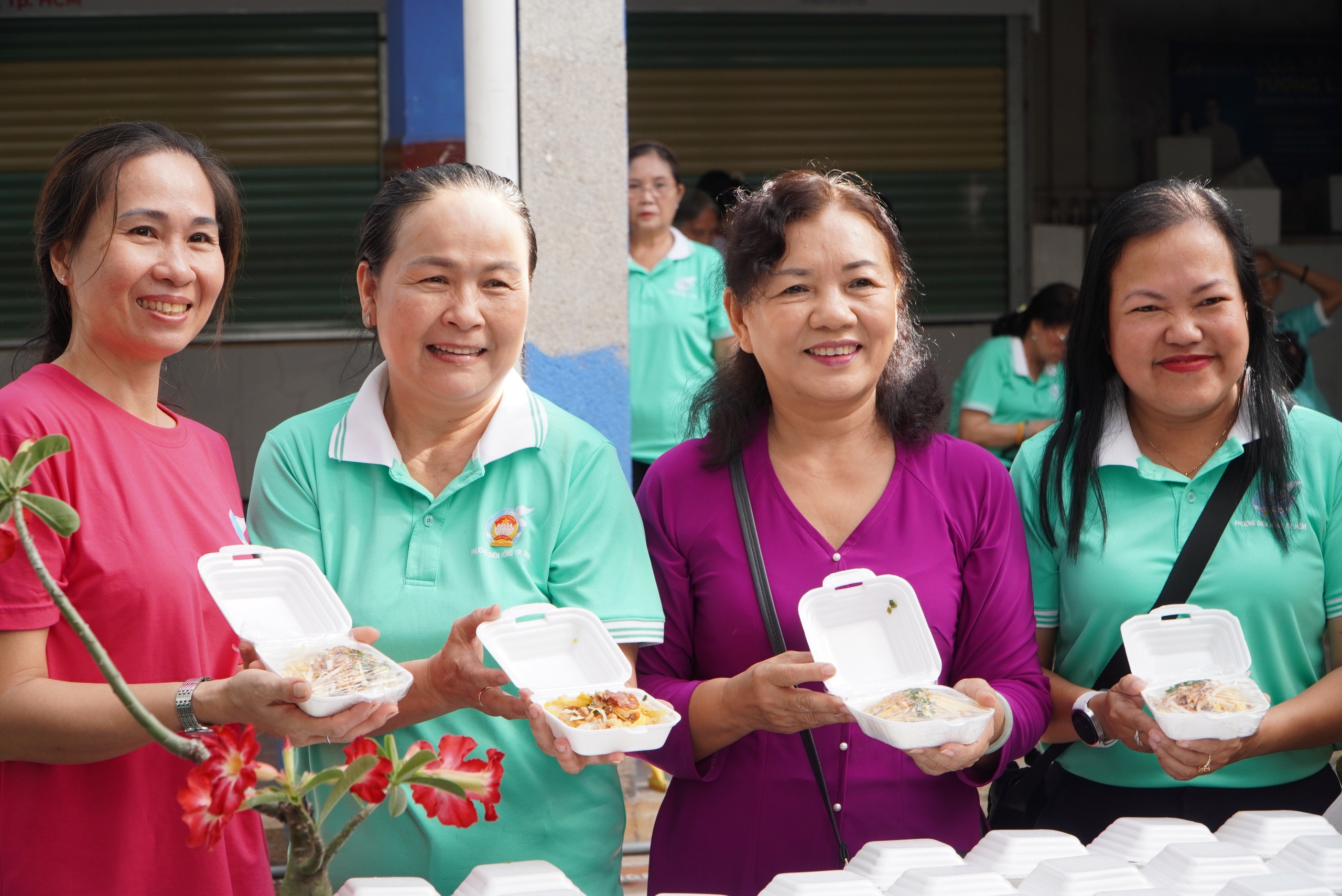 Phường vừa th&agrave;nh lập m&agrave; l&agrave;m tốt lắm, người d&acirc;n ủng hộ hết m&igrave;nh!- Ảnh 2.