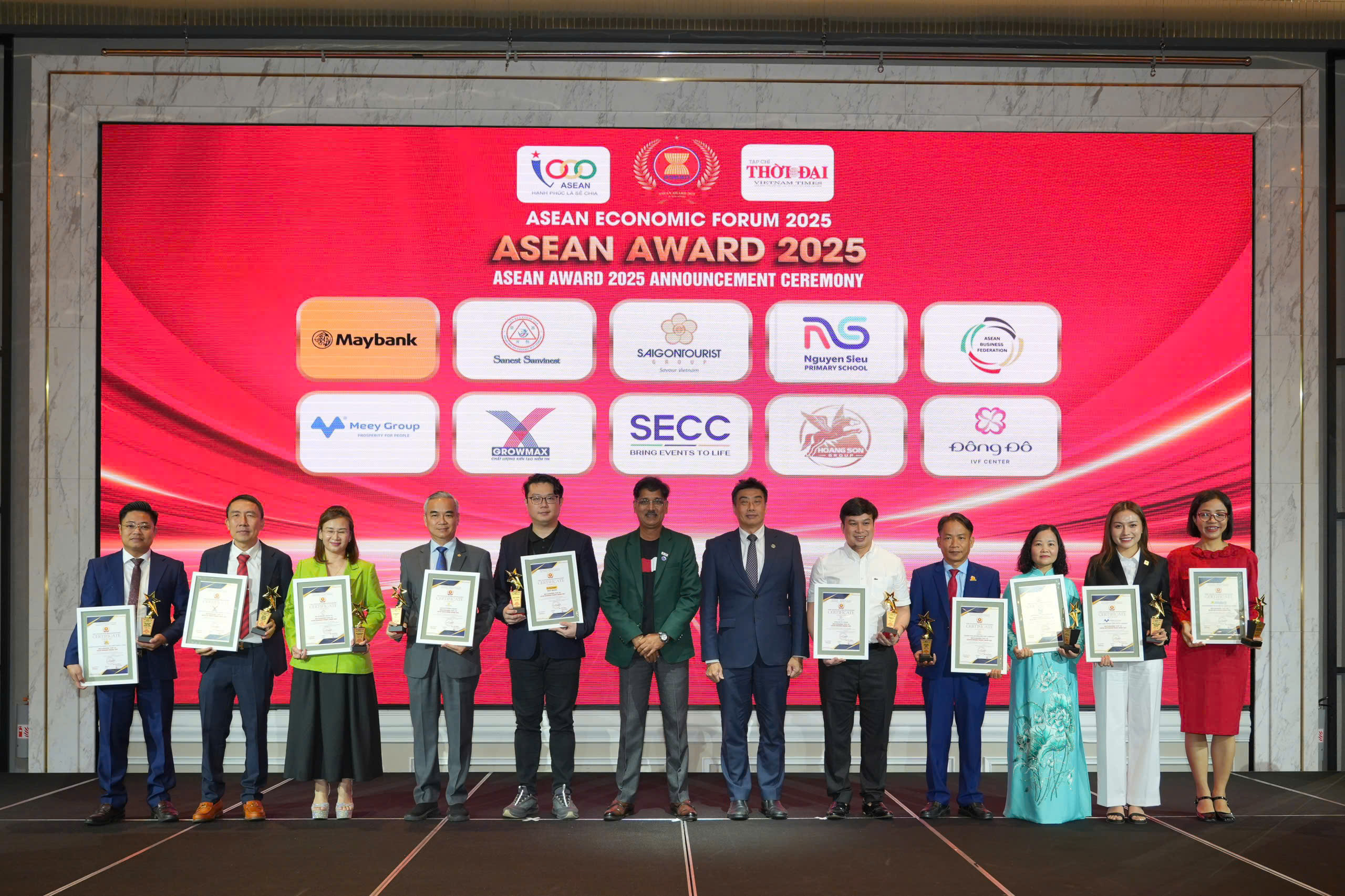 Saigontourist Group vinh dự nhận nhiều giải thưởng tại Diễn đ&agrave;n Kinh tế ASEAN 2025- Ảnh 1.