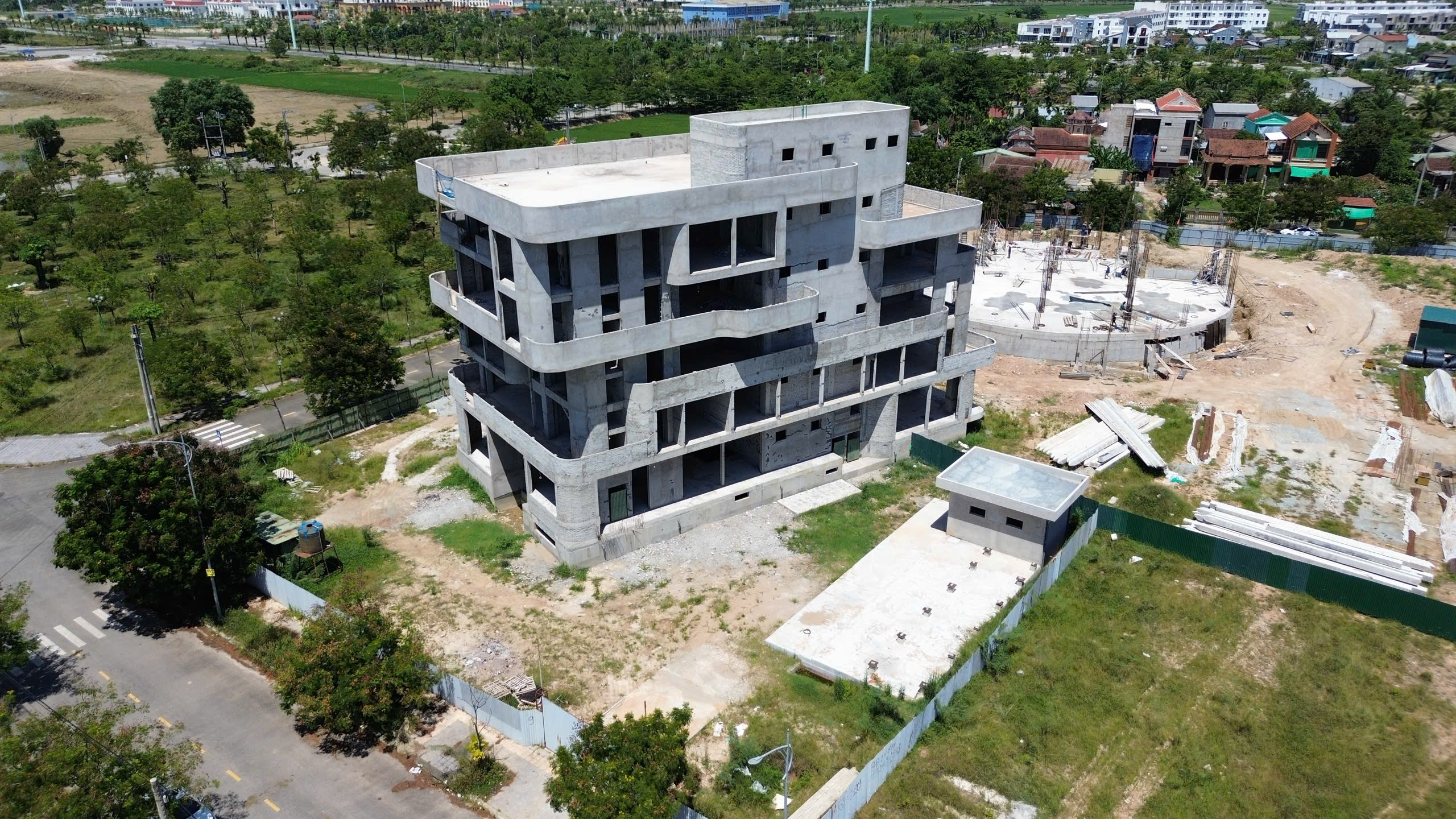 Thanh tra Huế kh&ocirc;ng c&oacute; thẩm quyền xử l&yacute; chủ đầu tư g&oacute;i thầu 41 tỉ đồng - Ảnh 1.