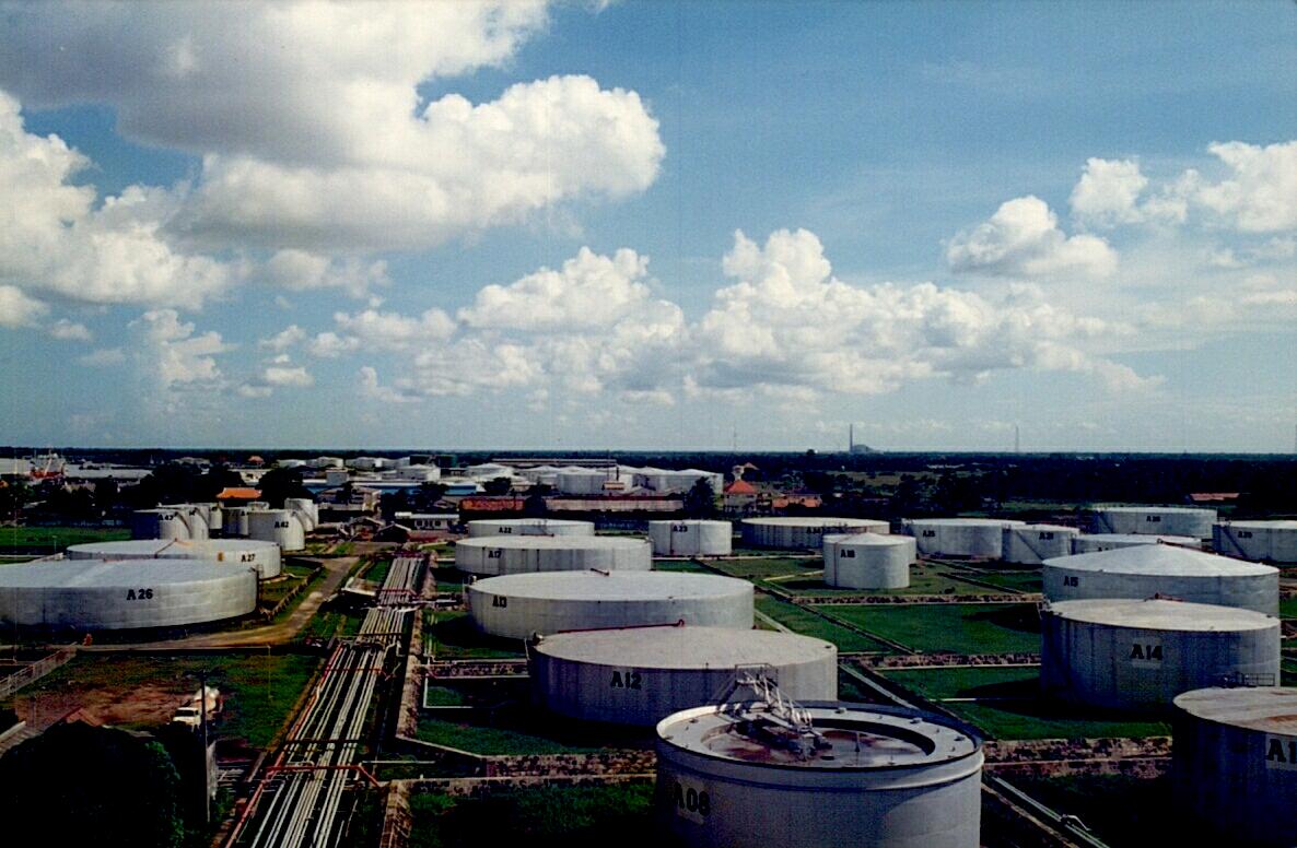 TỔNG KHO XĂNG DẦU NHÀ BÈ: 50 năm gắn liền với dòng chảy năng lượng quốc gia- Ảnh 2.