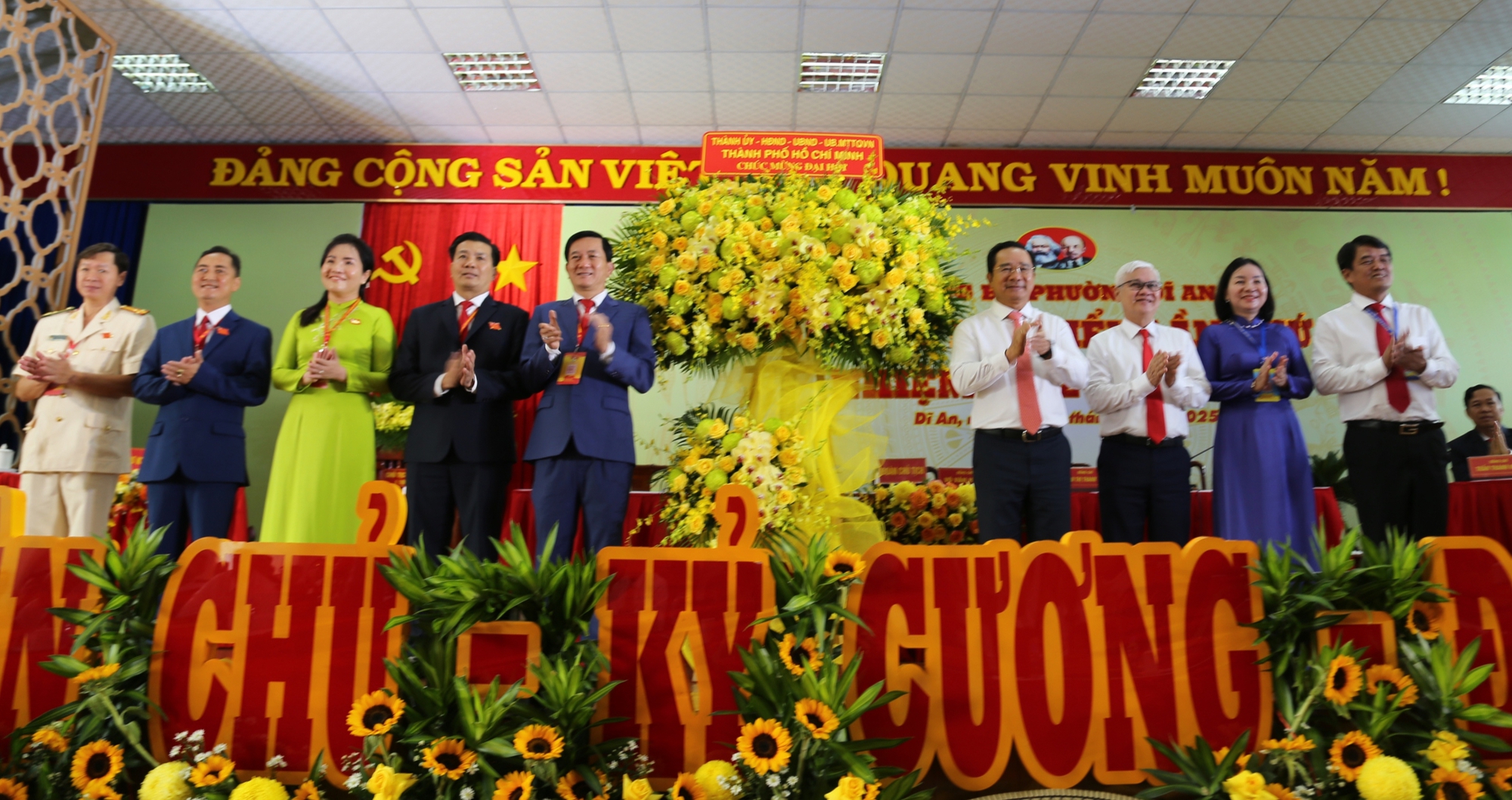 Chủ tịch UBND TP HCM: Phường Dĩ An cần mời gọi nh&agrave; đầu tư c&ugrave;ng tham gia chỉnh trang đ&ocirc; thị- Ảnh 1.