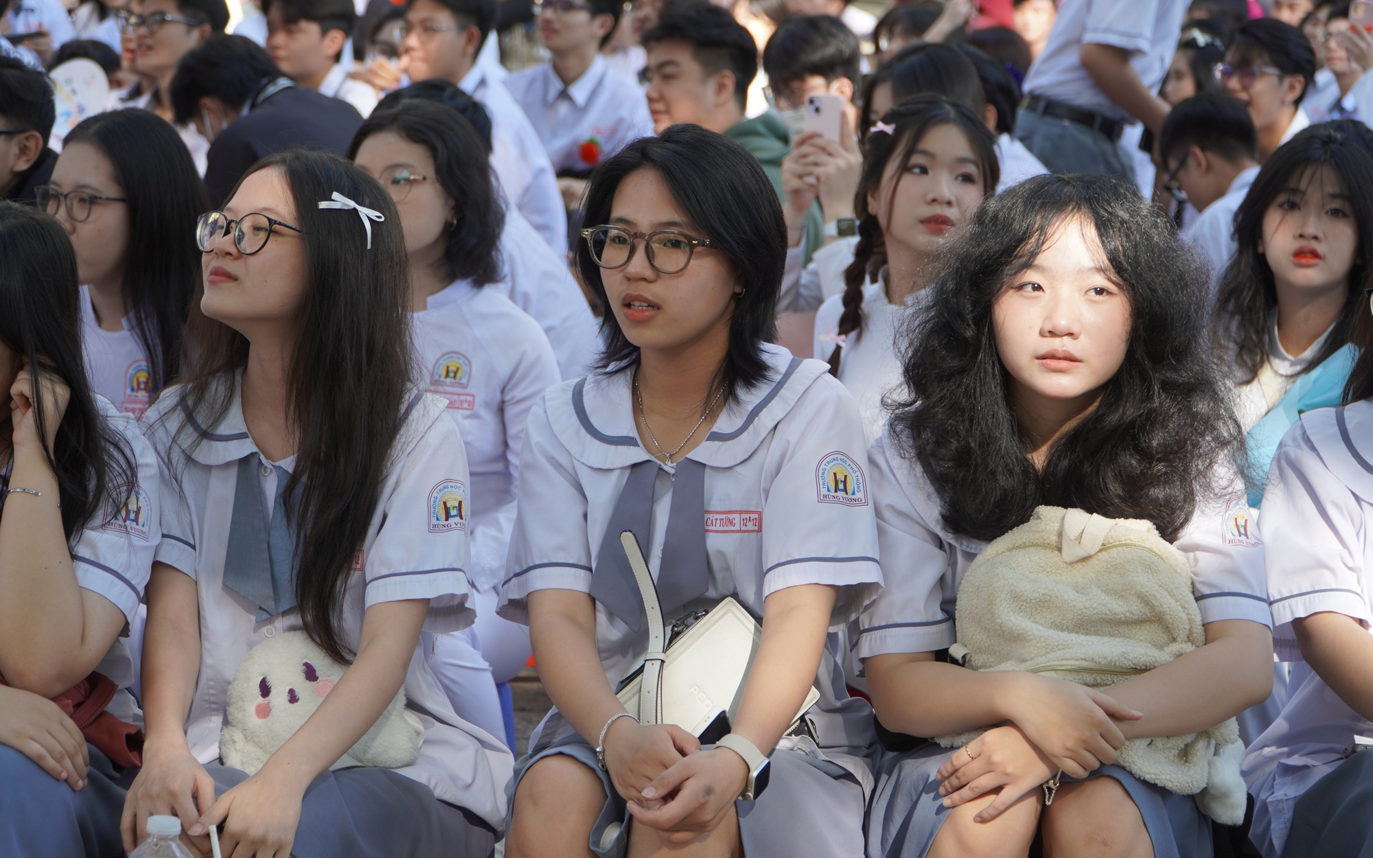 TP HCM: Nhiều ý kiến về điều chỉnh thời khóa biểu, lùi giờ vào học của học sinh