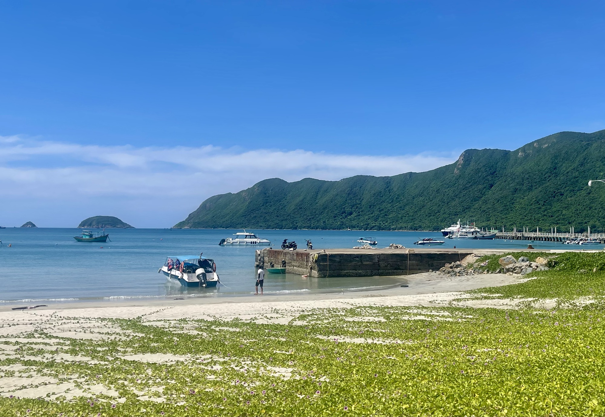 Những điểm đến kh&ocirc;ng thể bỏ qua ở C&ocirc;n Đảo cho Chuyến du lịch ho&agrave;n hảo - Ảnh 1.