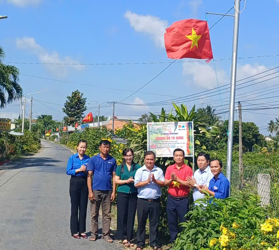 Khánh thành tuyến “Đường cờ Tổ quốc” dài 12km ở Vĩnh Long- Ảnh 3.